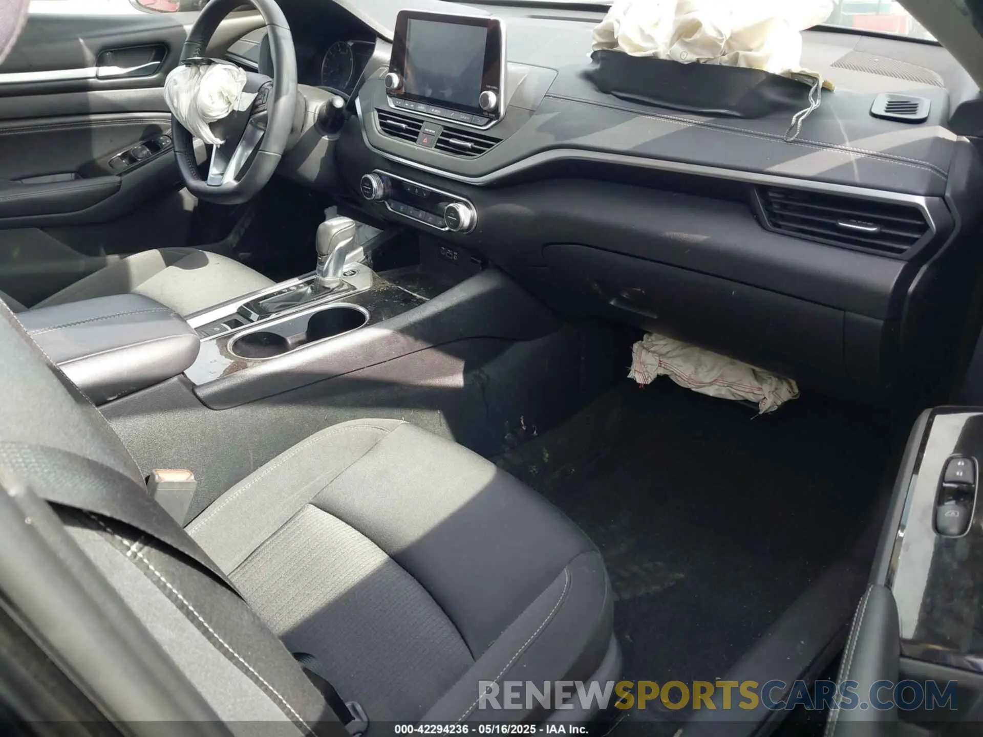 5 Photograph of a damaged car 1N4BL4DV2LC212565 NISSAN ALTIMA 2020