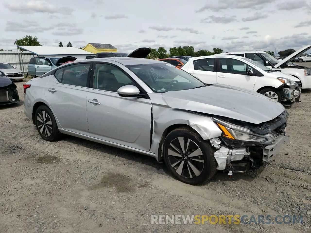 4 Photograph of a damaged car 1N4BL4DV4LC166947 NISSAN ALTIMA 2020