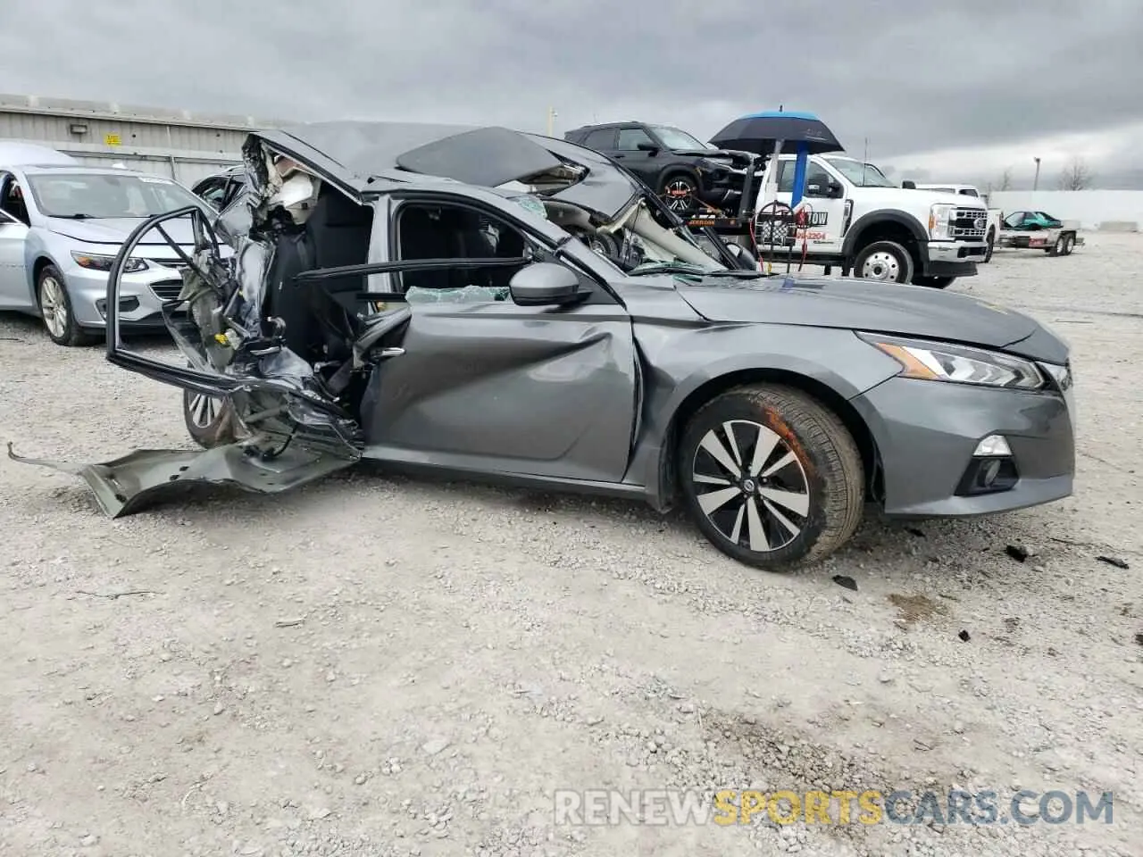 4 Photograph of a damaged car 1N4BL4DV4LC283427 NISSAN ALTIMA 2020