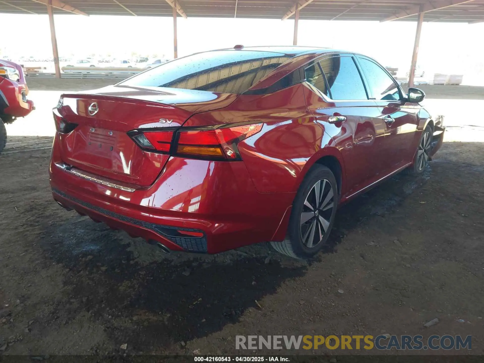 4 Photograph of a damaged car 1N4BL4DV4LN319458 NISSAN ALTIMA 2020