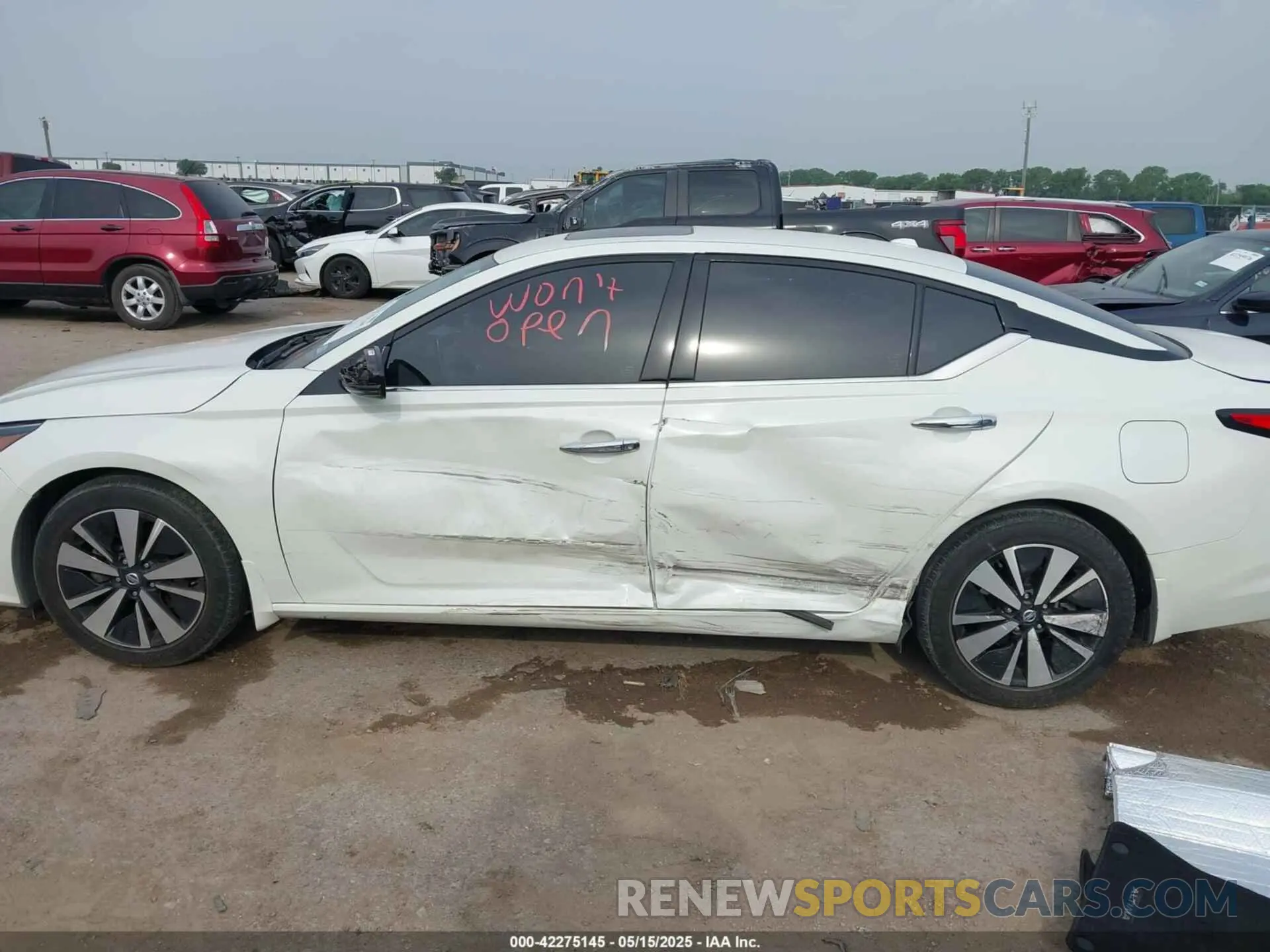 14 Photograph of a damaged car 1N4BL4DV4LN320934 NISSAN ALTIMA 2020