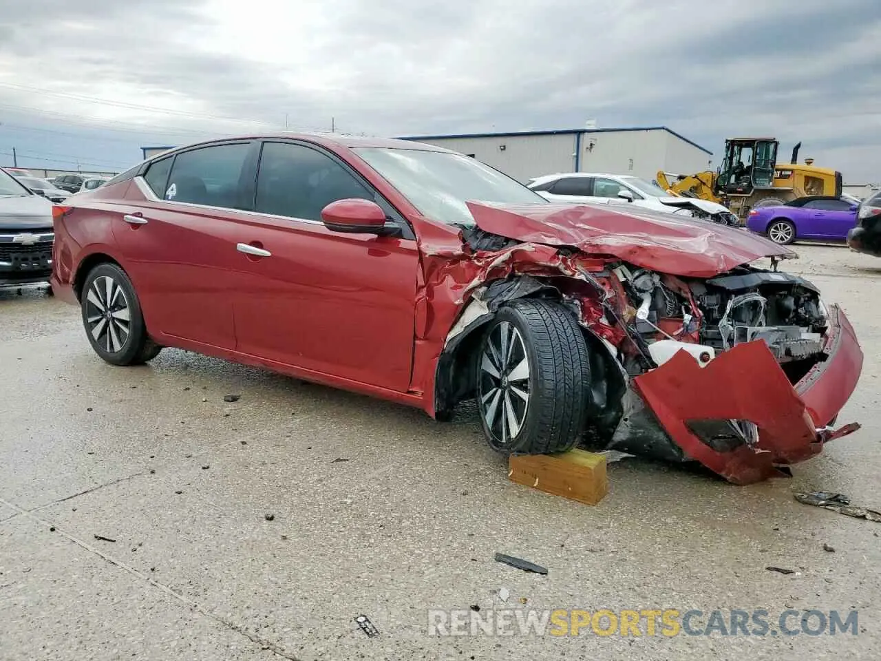 4 Photograph of a damaged car 1N4BL4DV4LN323851 NISSAN ALTIMA 2020