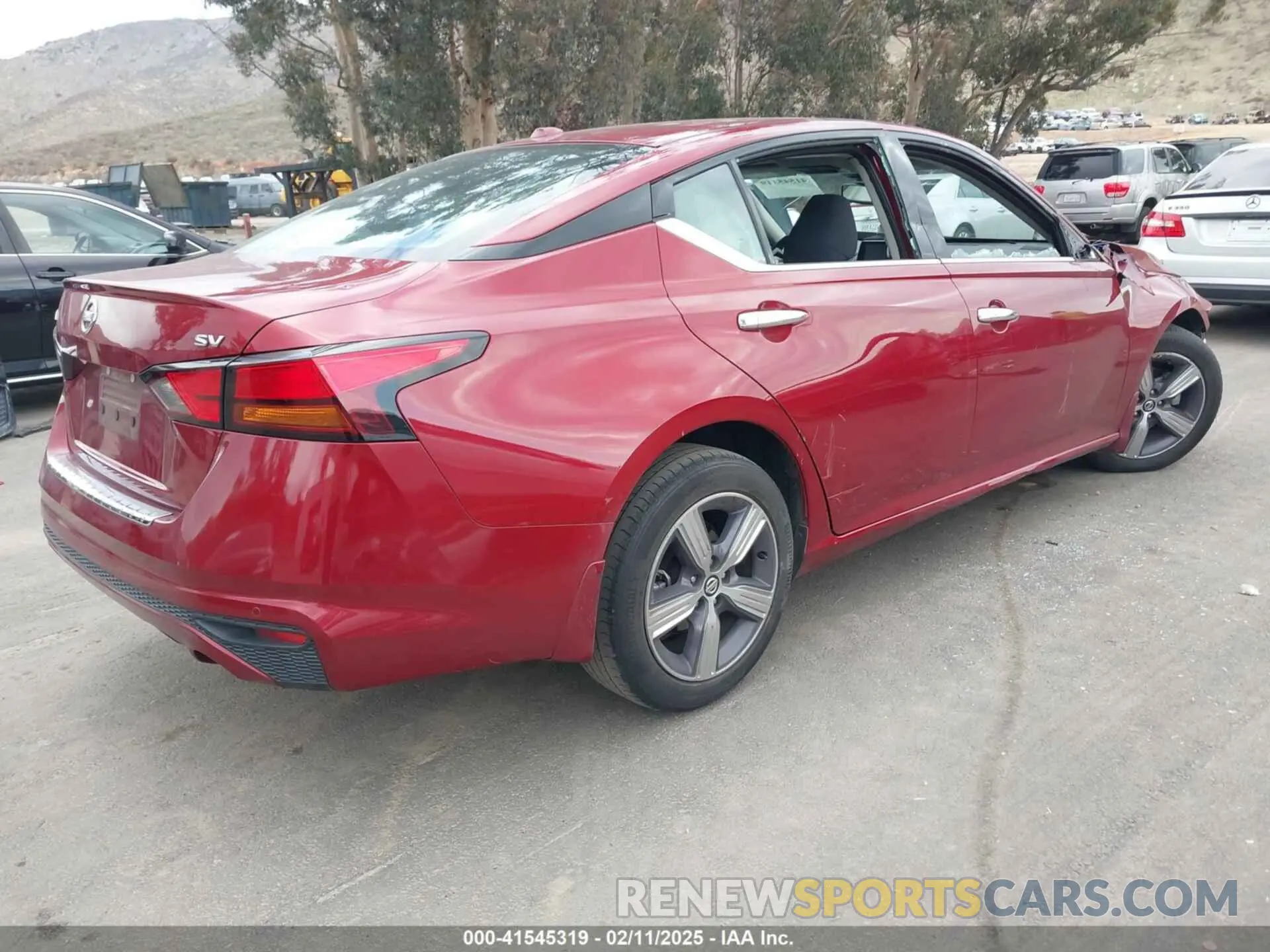 4 Photograph of a damaged car 1N4BL4DV5LC181375 NISSAN ALTIMA 2020