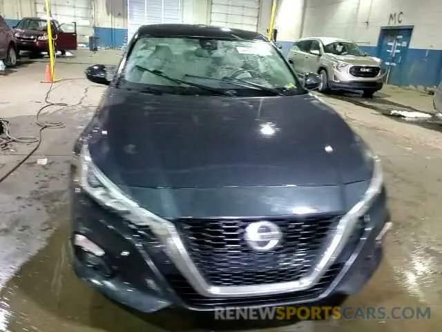 13 Photograph of a damaged car 1N4BL4DV5LC275871 NISSAN ALTIMA 2020