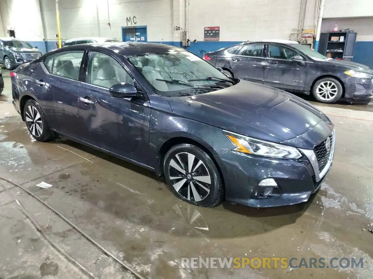 4 Photograph of a damaged car 1N4BL4DV5LC275871 NISSAN ALTIMA 2020