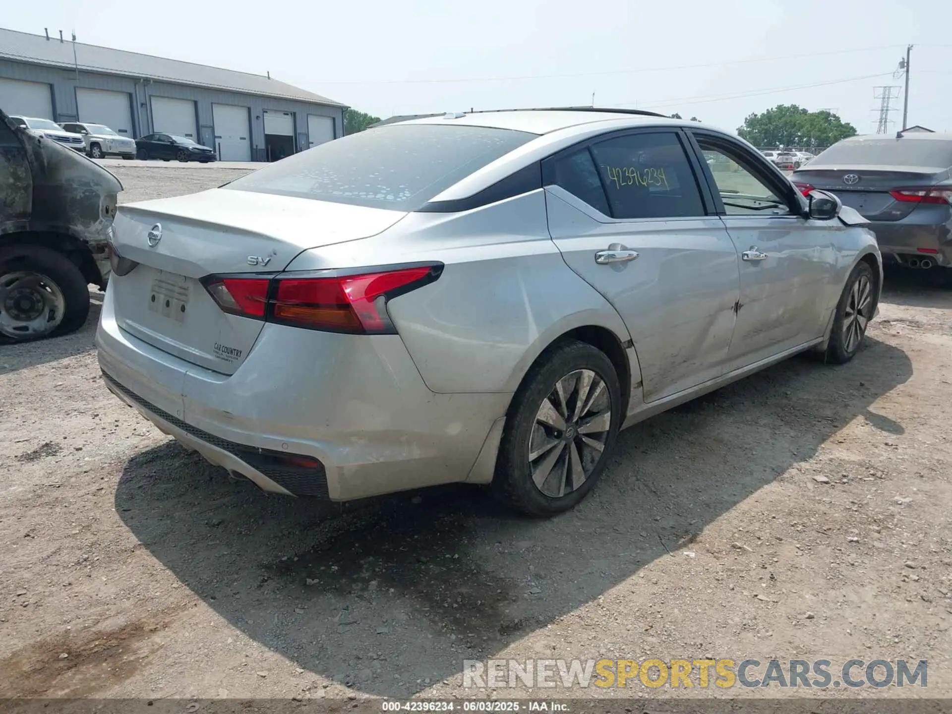 4 Photograph of a damaged car 1N4BL4DV6LC180655 NISSAN ALTIMA 2020