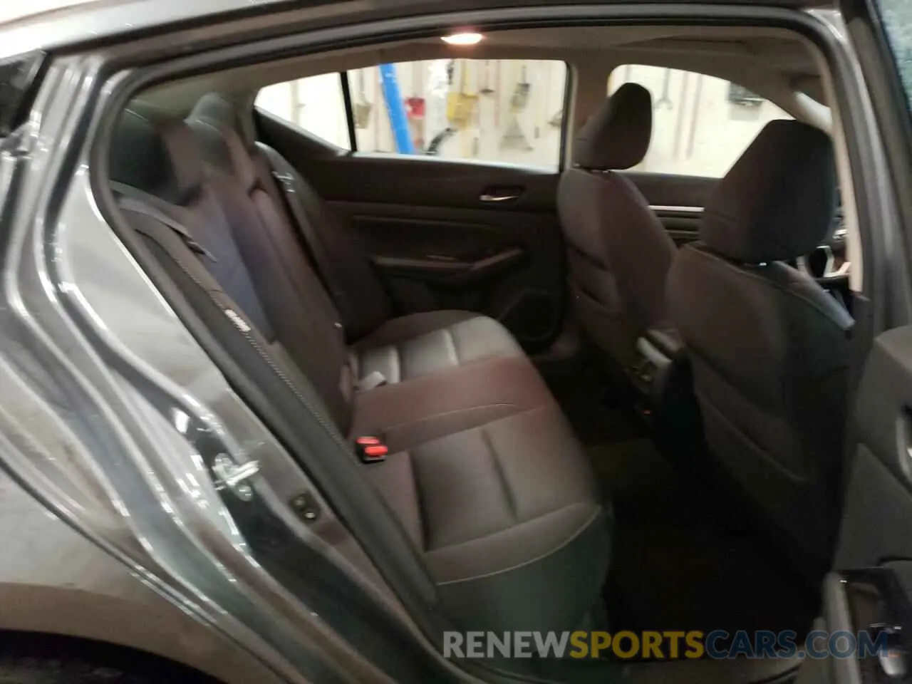10 Photograph of a damaged car 1N4BL4DV7LC191437 NISSAN ALTIMA 2020