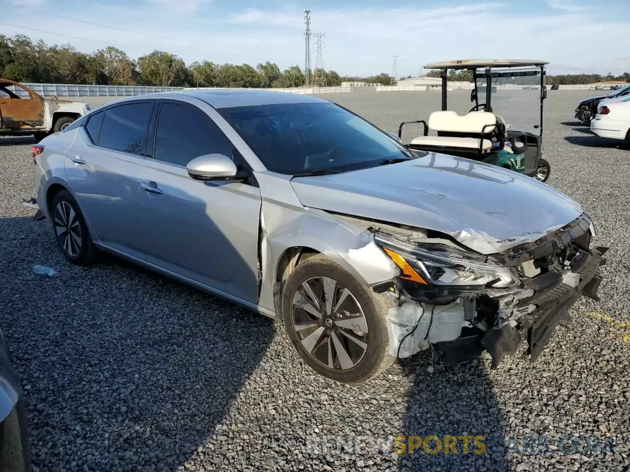 4 Photograph of a damaged car 1N4BL4DV8LC123311 NISSAN ALTIMA 2020