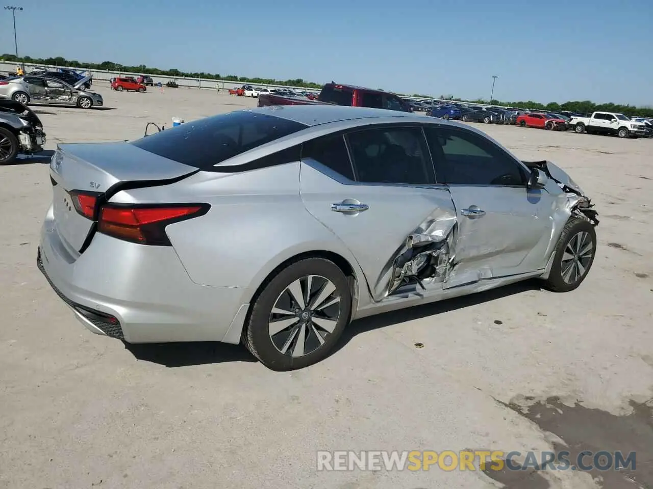 3 Photograph of a damaged car 1N4BL4DV8LC165977 NISSAN ALTIMA 2020