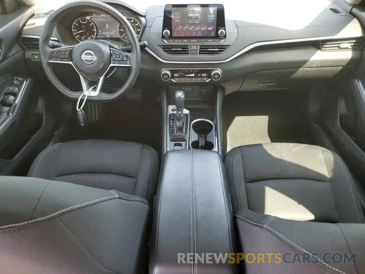 8 Photograph of a damaged car 1N4BL4DV8LC165977 NISSAN ALTIMA 2020