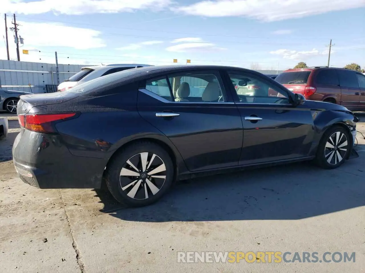 3 Photograph of a damaged car 1N4BL4DV8LC172475 NISSAN ALTIMA 2020