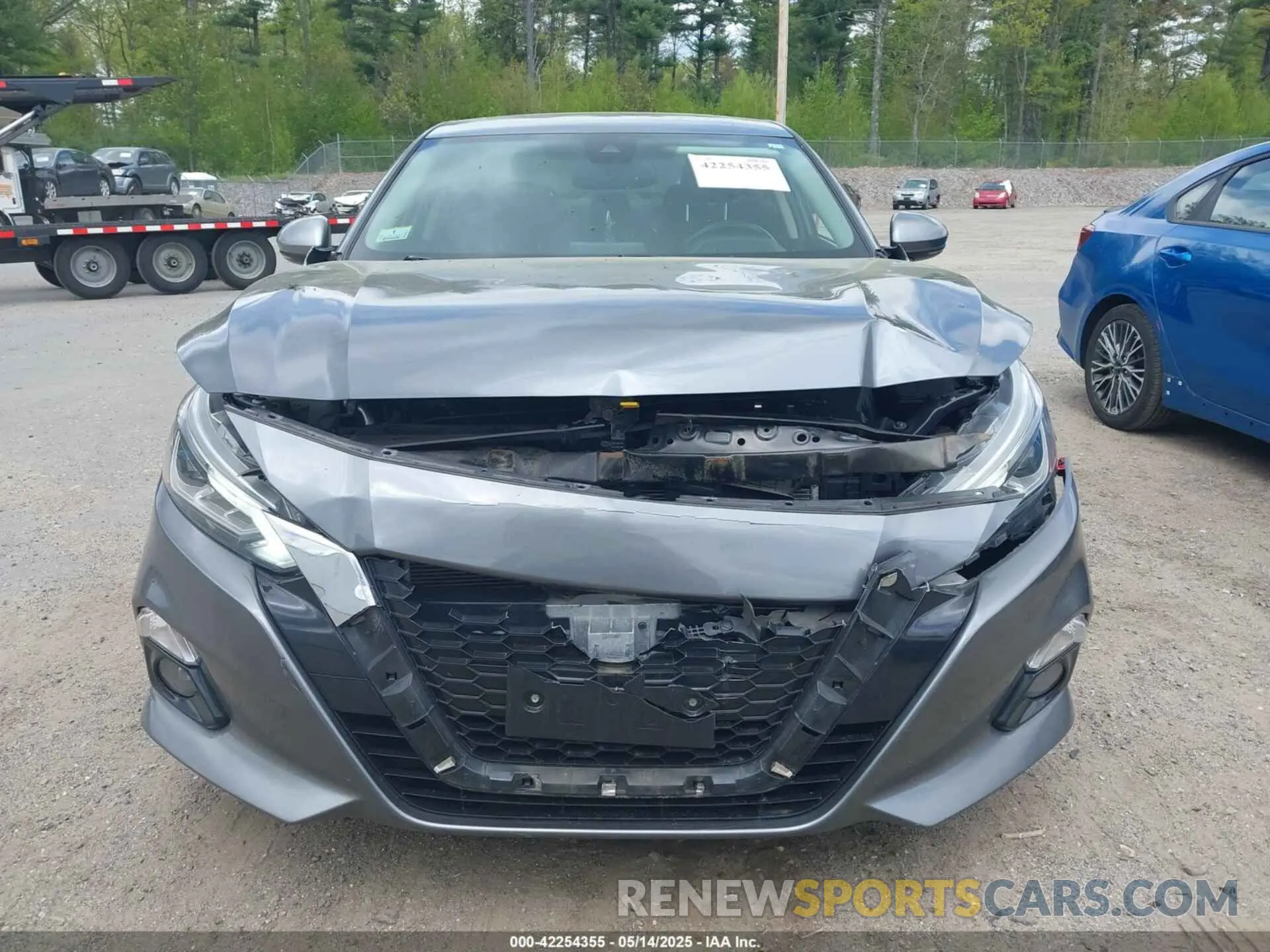 13 Photograph of a damaged car 1N4BL4DW7LC228558 NISSAN ALTIMA 2020