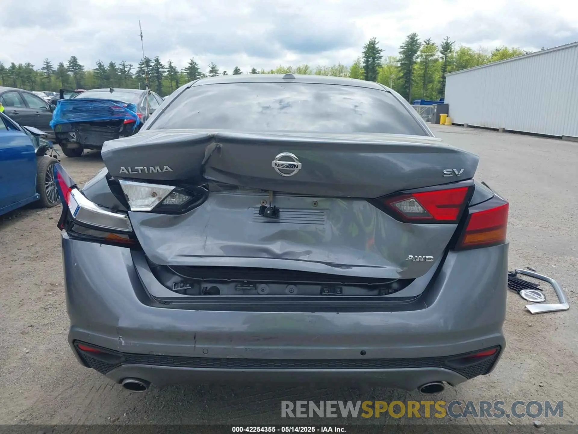 17 Photograph of a damaged car 1N4BL4DW7LC228558 NISSAN ALTIMA 2020