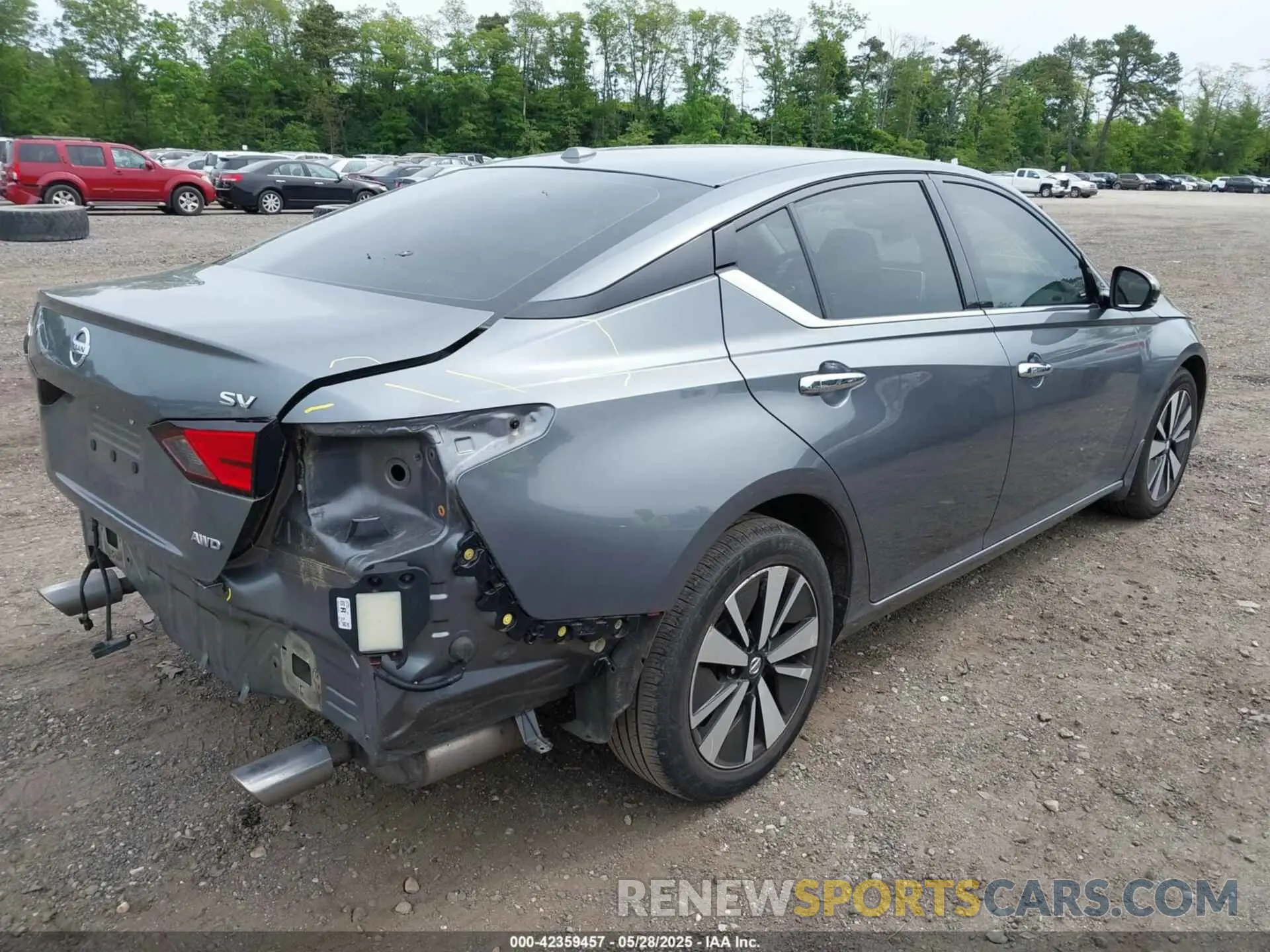4 Photograph of a damaged car 1N4BL4DWXLC172566 NISSAN ALTIMA 2020