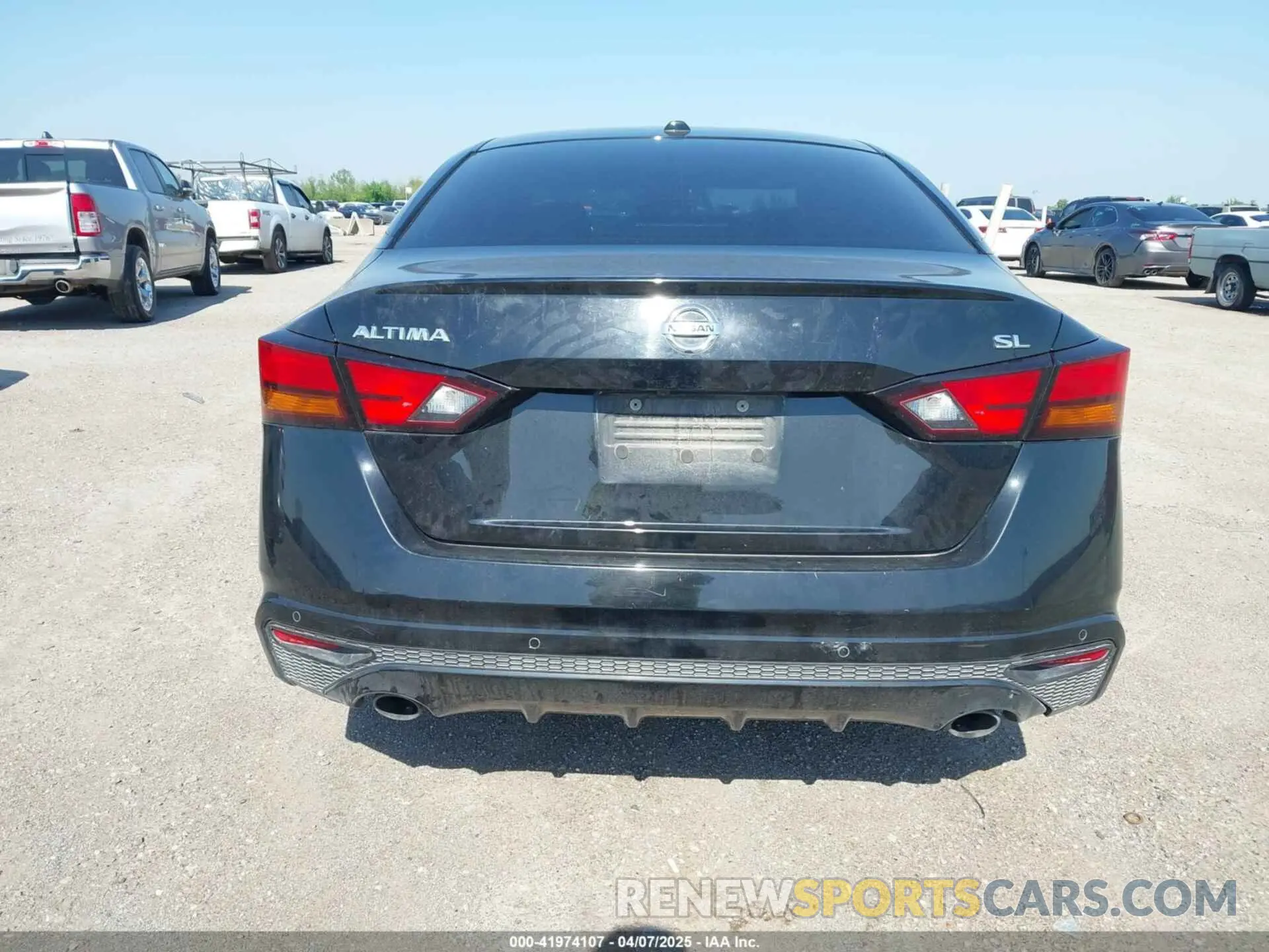16 Photograph of a damaged car 1N4BL4EV1LC132494 NISSAN ALTIMA 2020