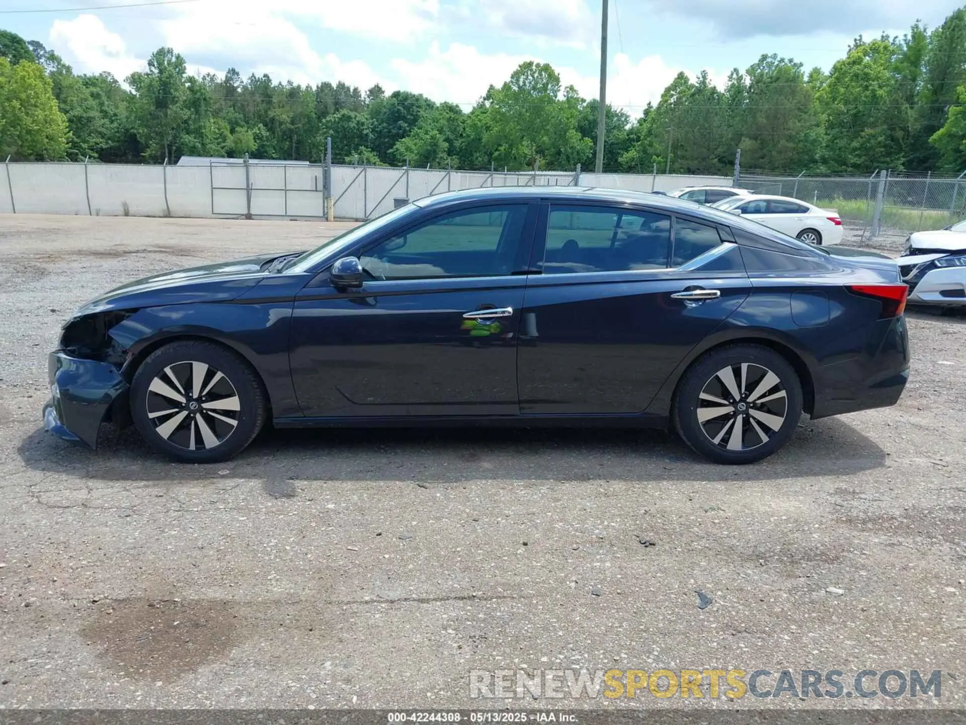 15 Photograph of a damaged car 1N4BL4EV1LC141566 NISSAN ALTIMA 2020