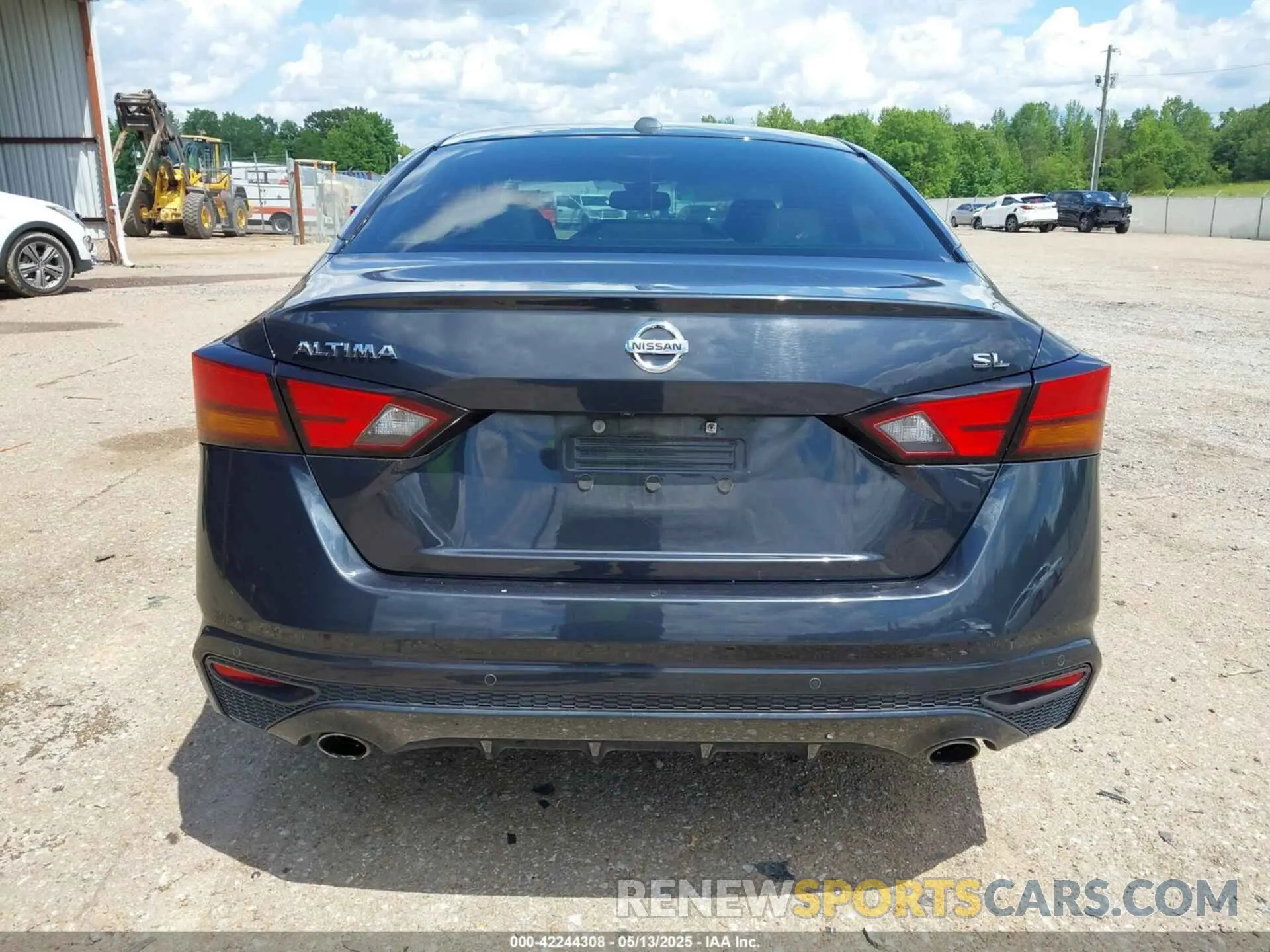17 Photograph of a damaged car 1N4BL4EV1LC141566 NISSAN ALTIMA 2020
