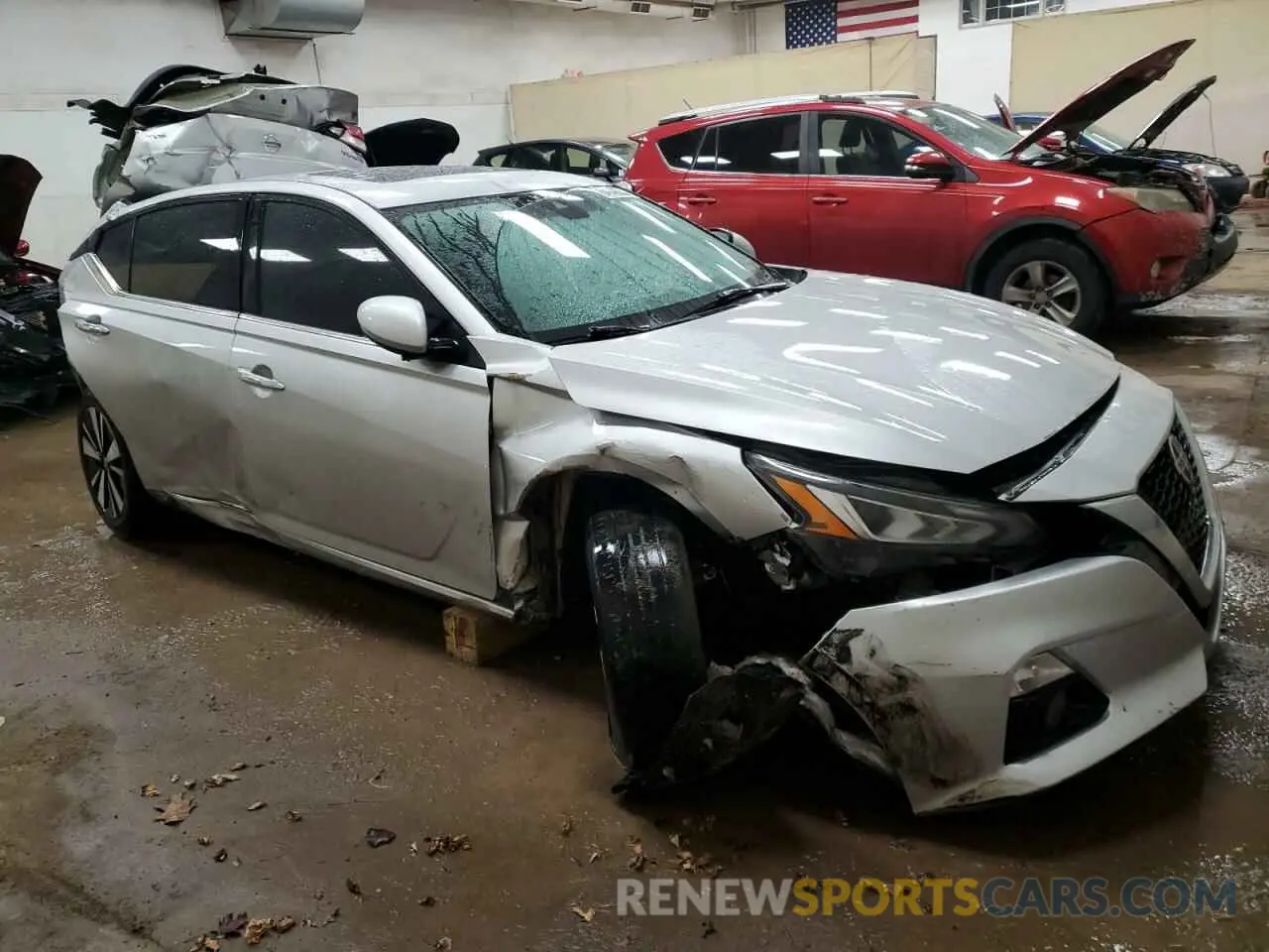 4 Photograph of a damaged car 1N4BL4EV1LC163406 NISSAN ALTIMA 2020