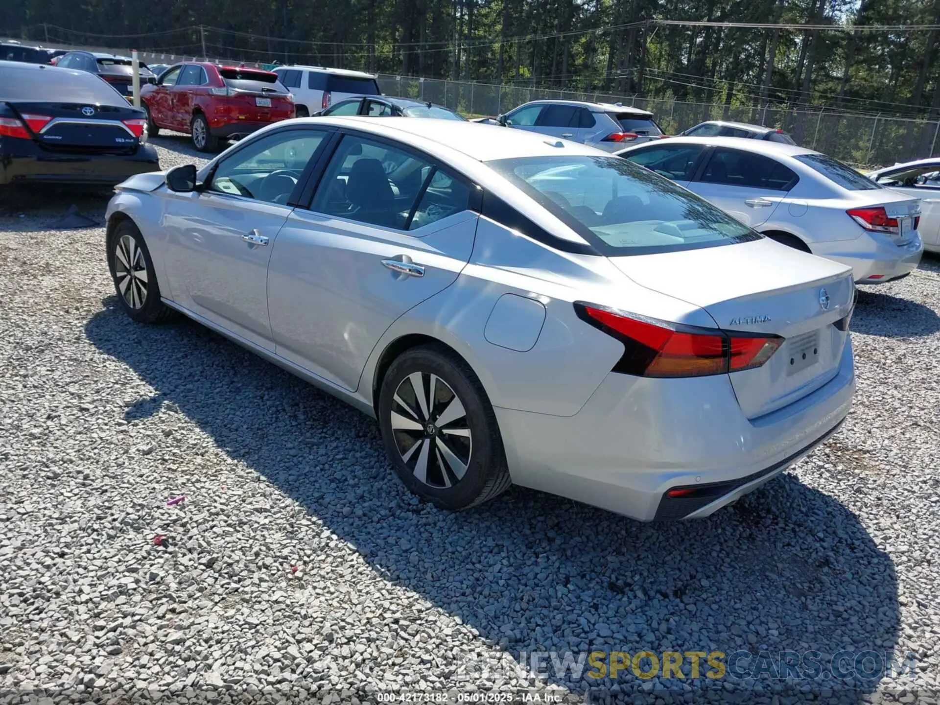 3 Photograph of a damaged car 1N4BL4EV1LC231820 NISSAN ALTIMA 2020