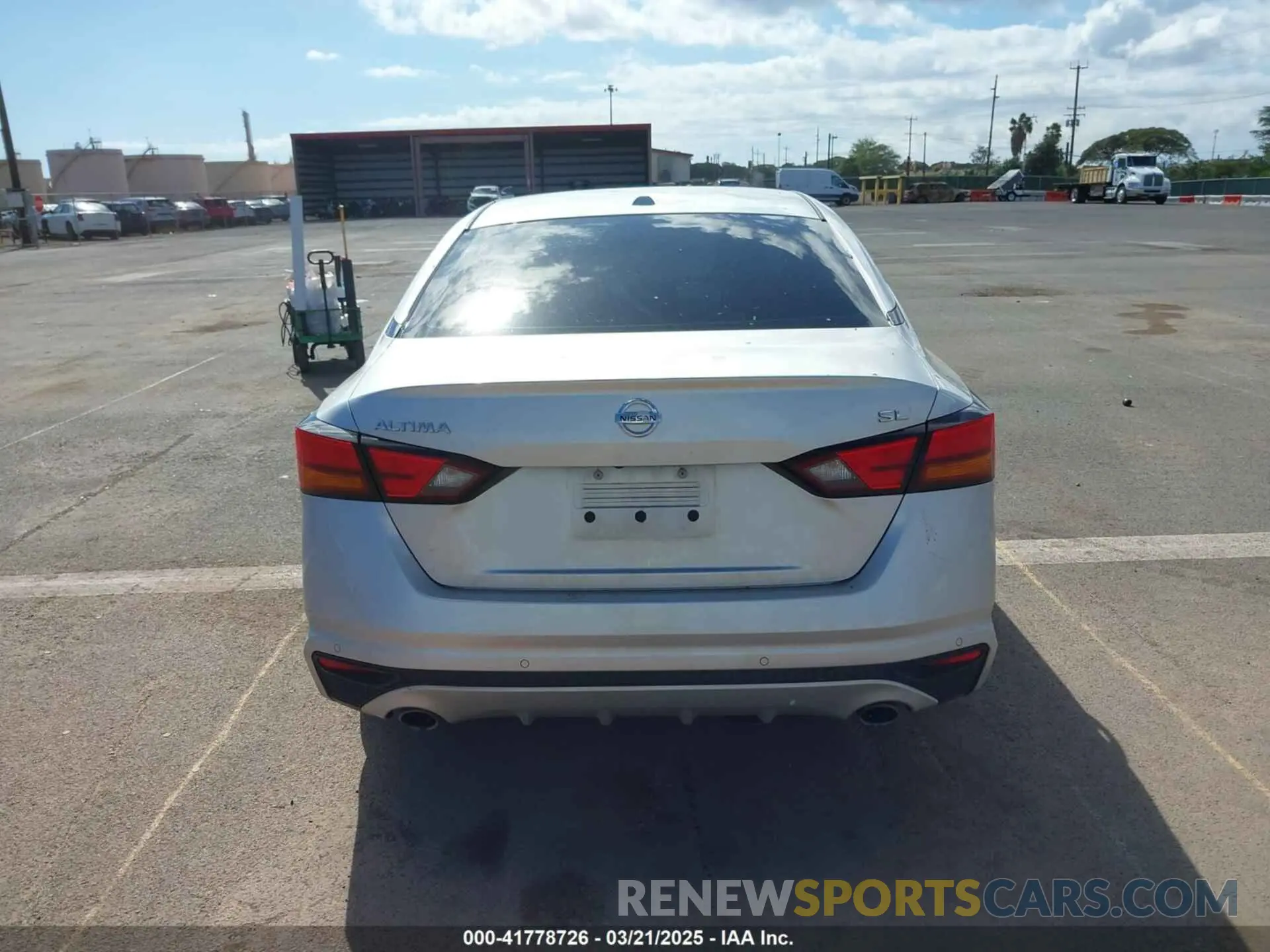 16 Photograph of a damaged car 1N4BL4EV2LC135355 NISSAN ALTIMA 2020