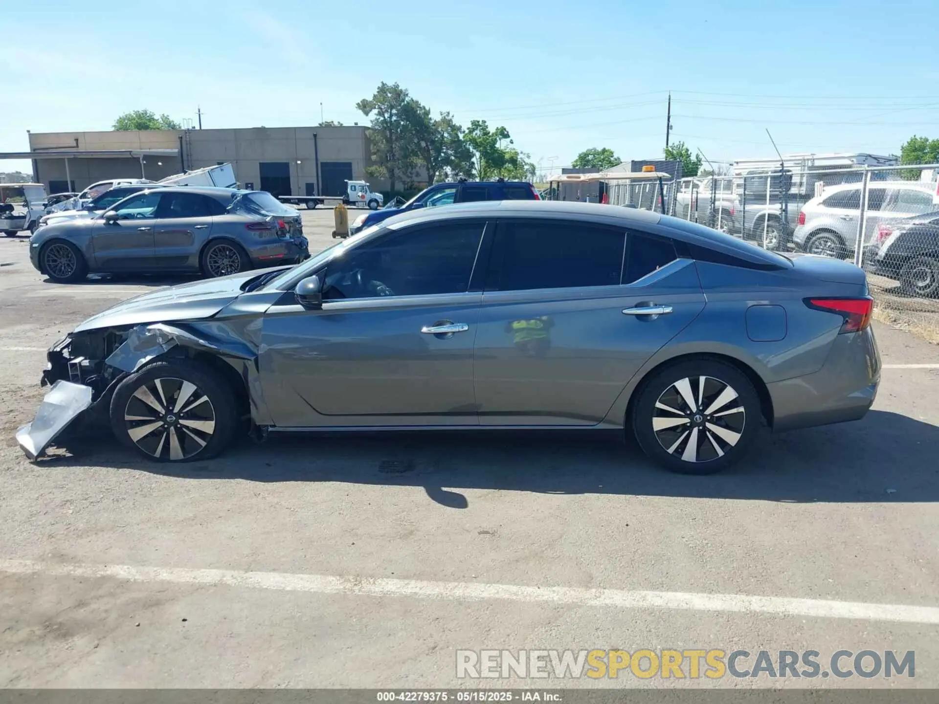14 Photograph of a damaged car 1N4BL4EV3LC133078 NISSAN ALTIMA 2020