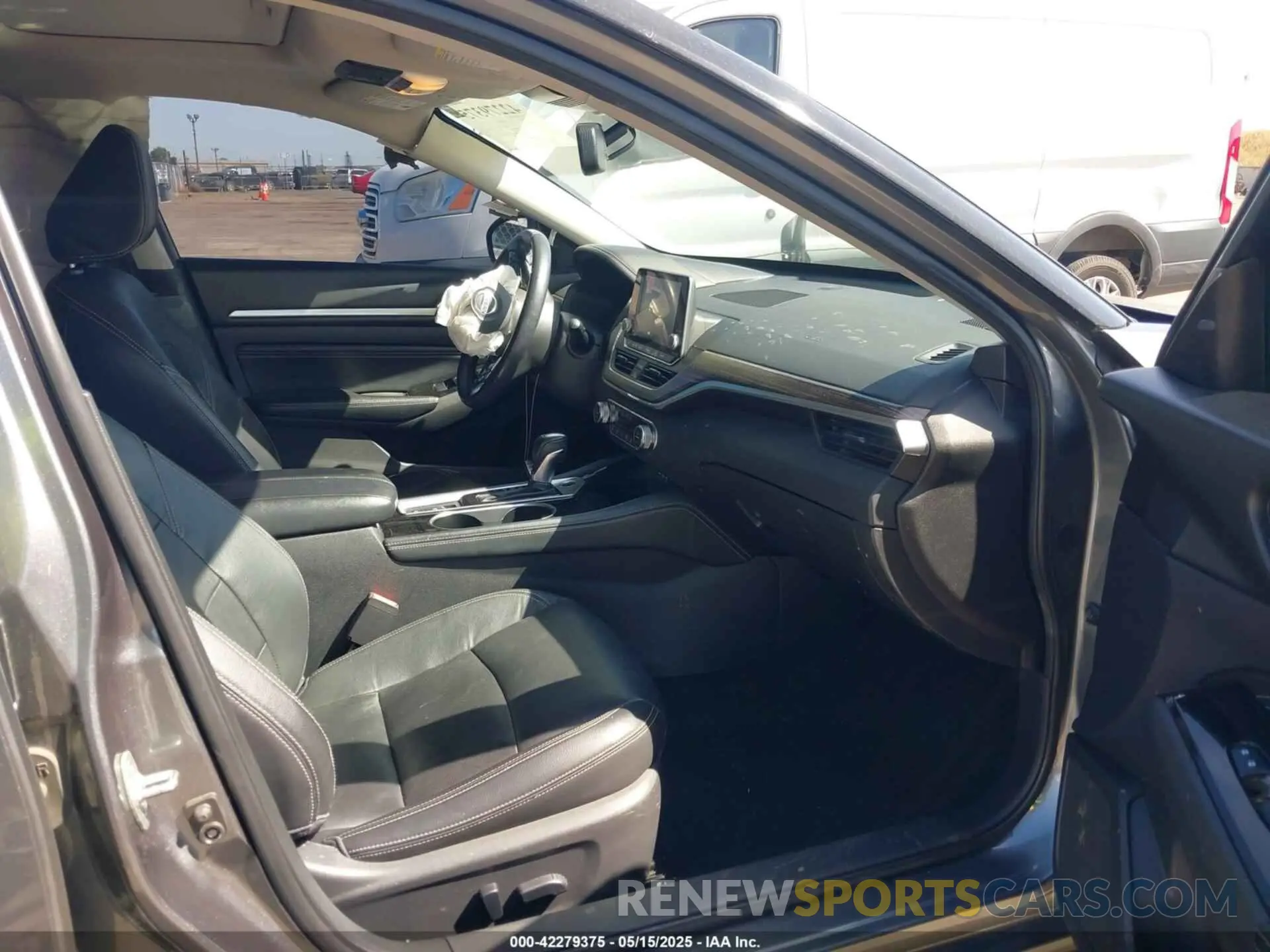 5 Photograph of a damaged car 1N4BL4EV3LC133078 NISSAN ALTIMA 2020