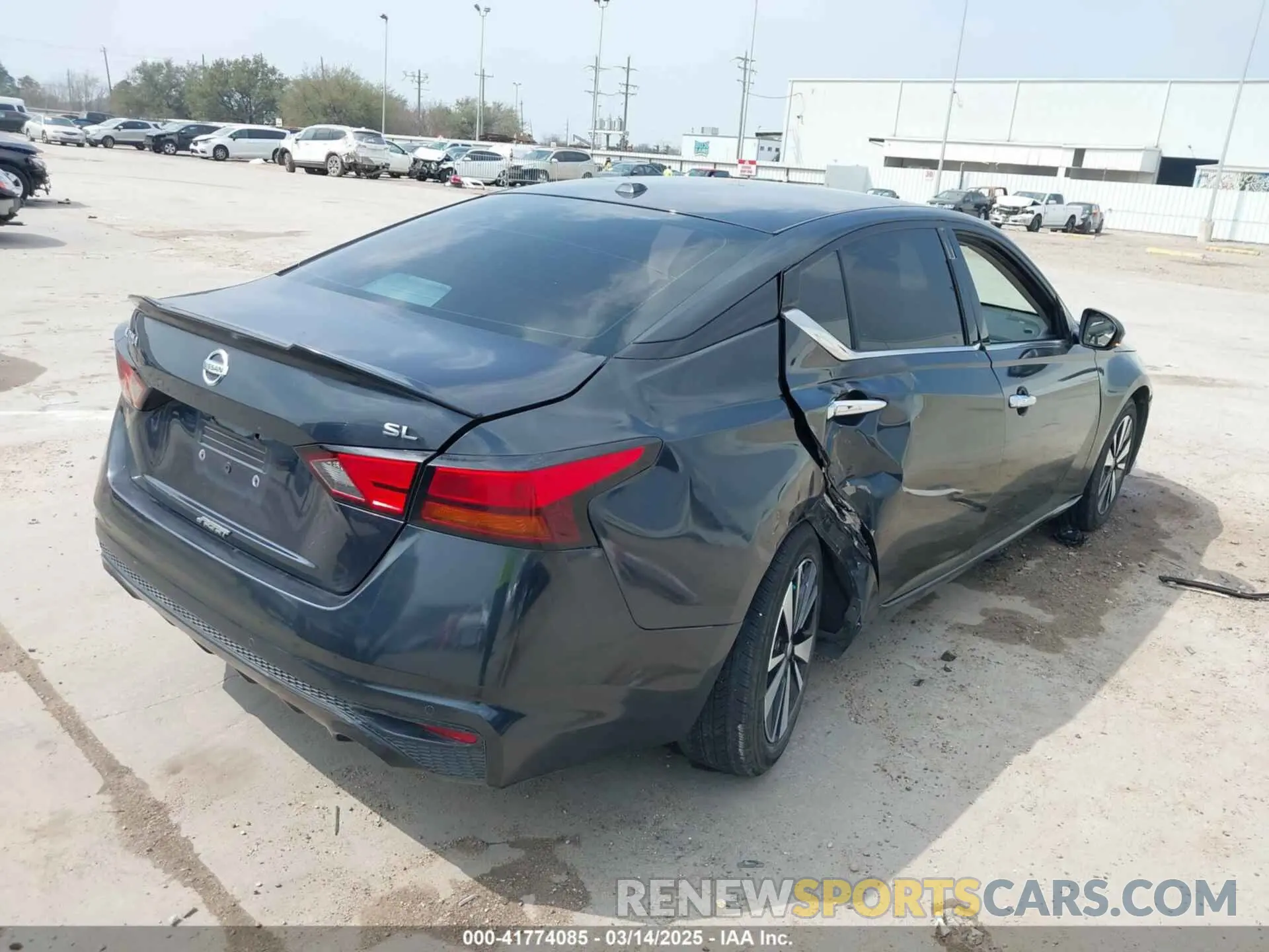 4 Photograph of a damaged car 1N4BL4EV3LC160149 NISSAN ALTIMA 2020