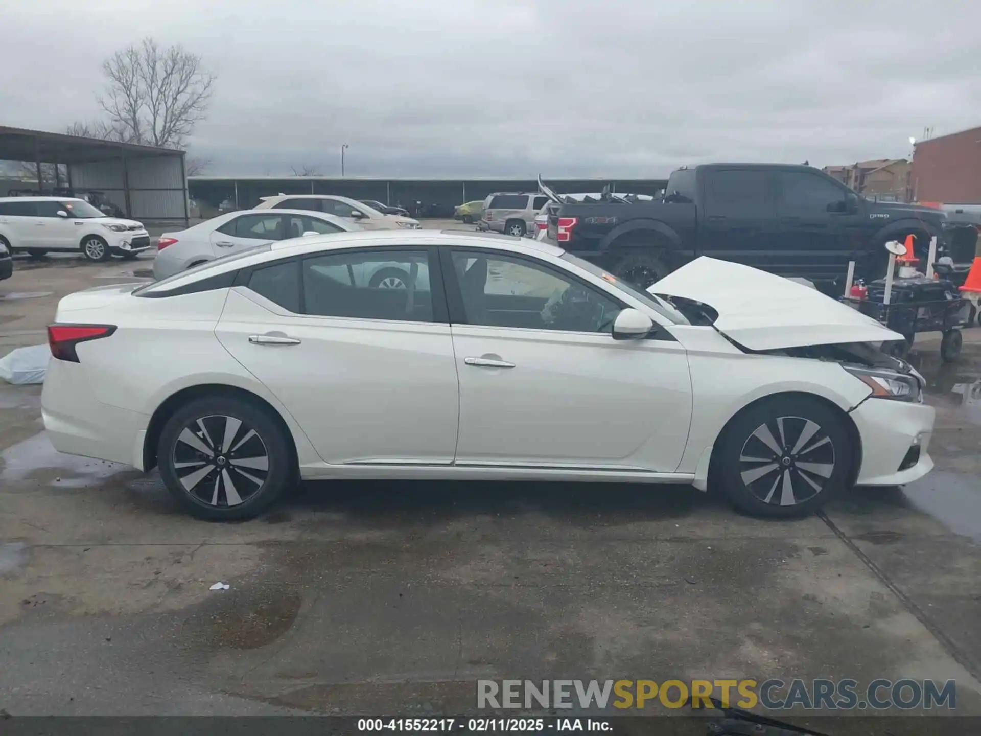 13 Photograph of a damaged car 1N4BL4EV3LC226313 NISSAN ALTIMA 2020