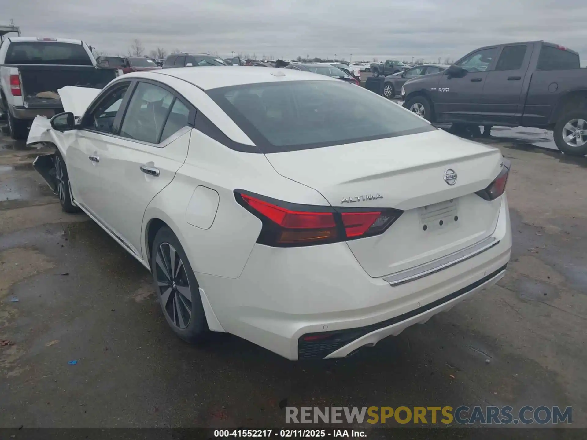 3 Photograph of a damaged car 1N4BL4EV3LC226313 NISSAN ALTIMA 2020