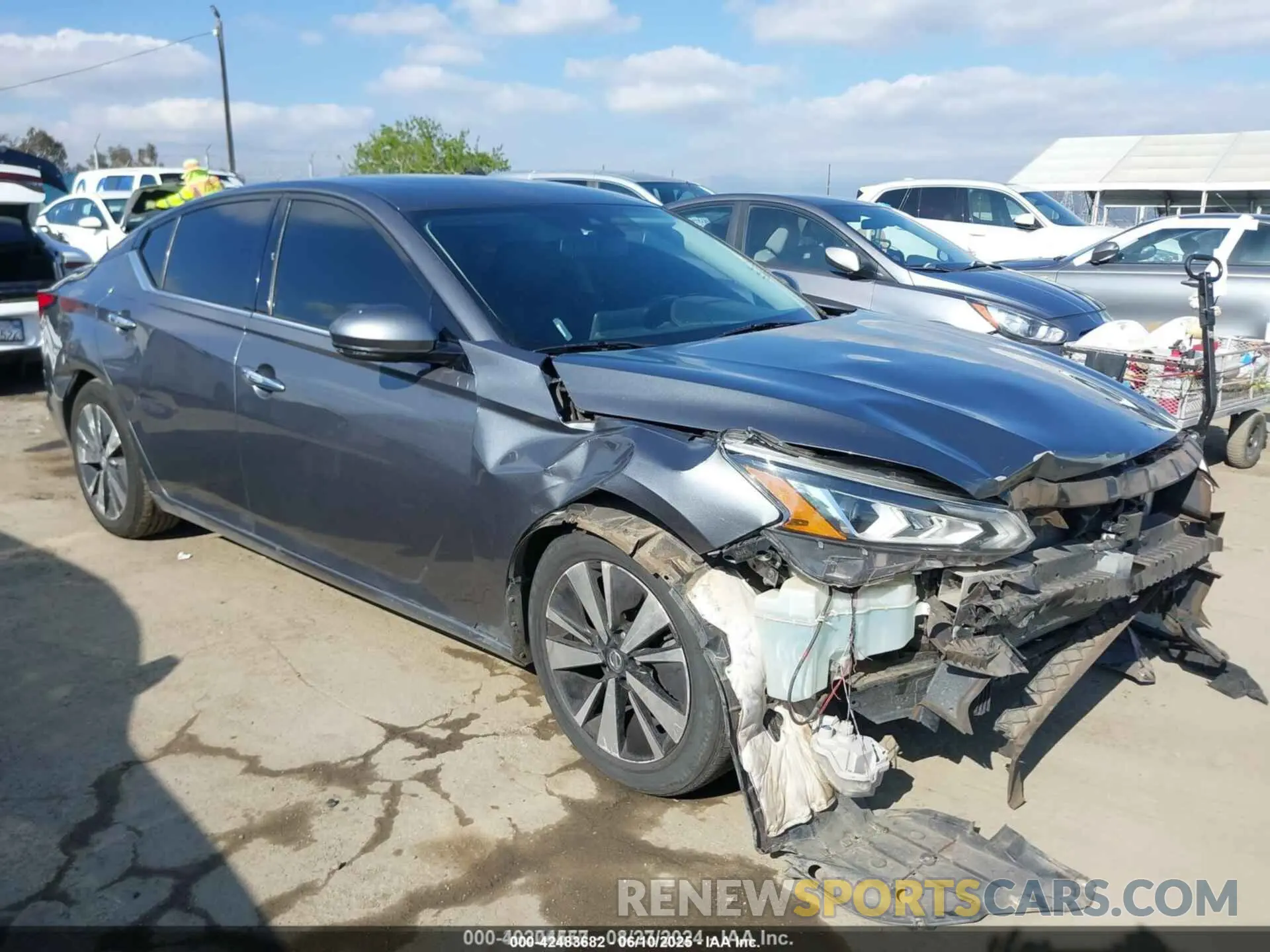 1 Photograph of a damaged car 1N4BL4EV4LC143506 NISSAN ALTIMA 2020