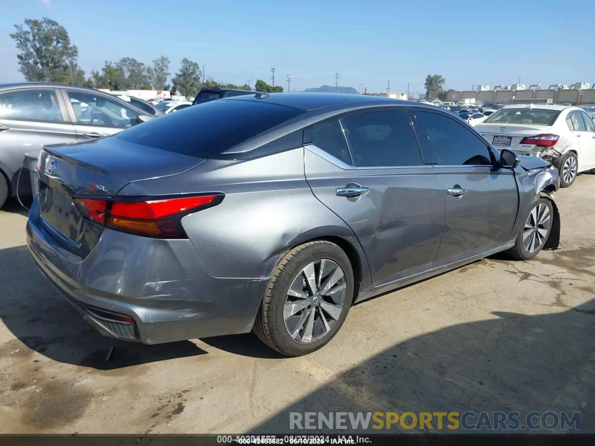 4 Photograph of a damaged car 1N4BL4EV4LC143506 NISSAN ALTIMA 2020