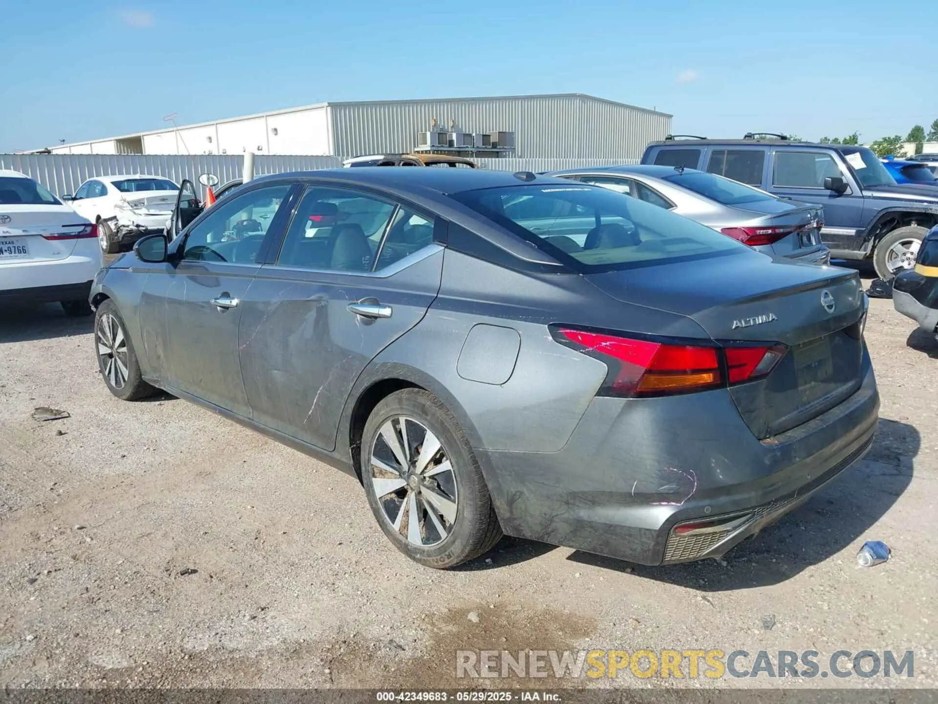 3 Photograph of a damaged car 1N4BL4EV5LC127380 NISSAN ALTIMA 2020