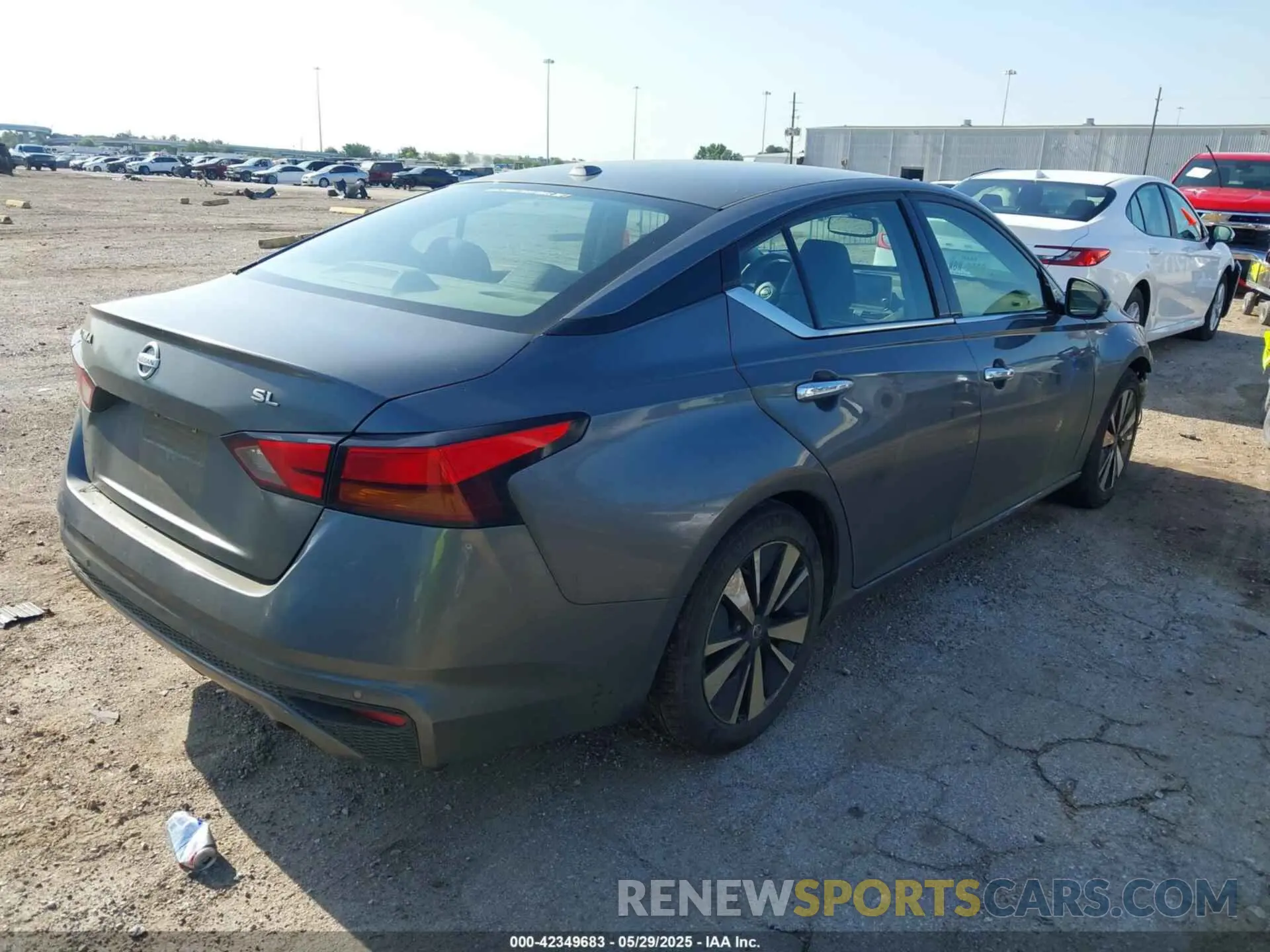 4 Photograph of a damaged car 1N4BL4EV5LC127380 NISSAN ALTIMA 2020