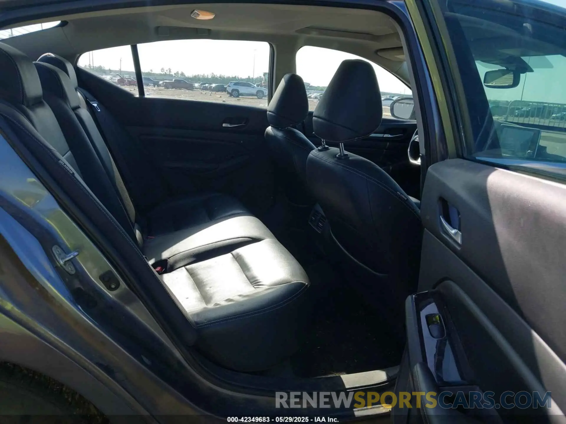 8 Photograph of a damaged car 1N4BL4EV5LC127380 NISSAN ALTIMA 2020