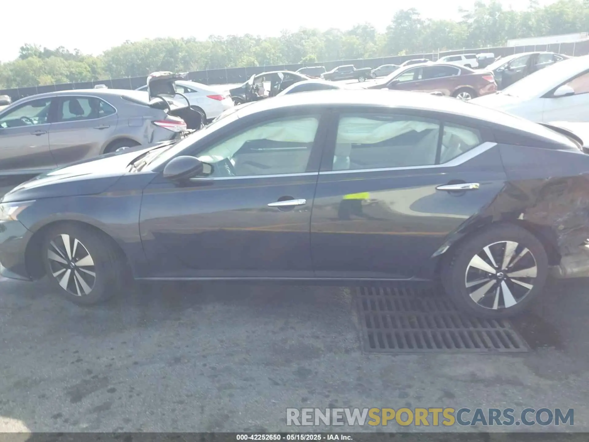 15 Photograph of a damaged car 1N4BL4EV5LC162873 NISSAN ALTIMA 2020