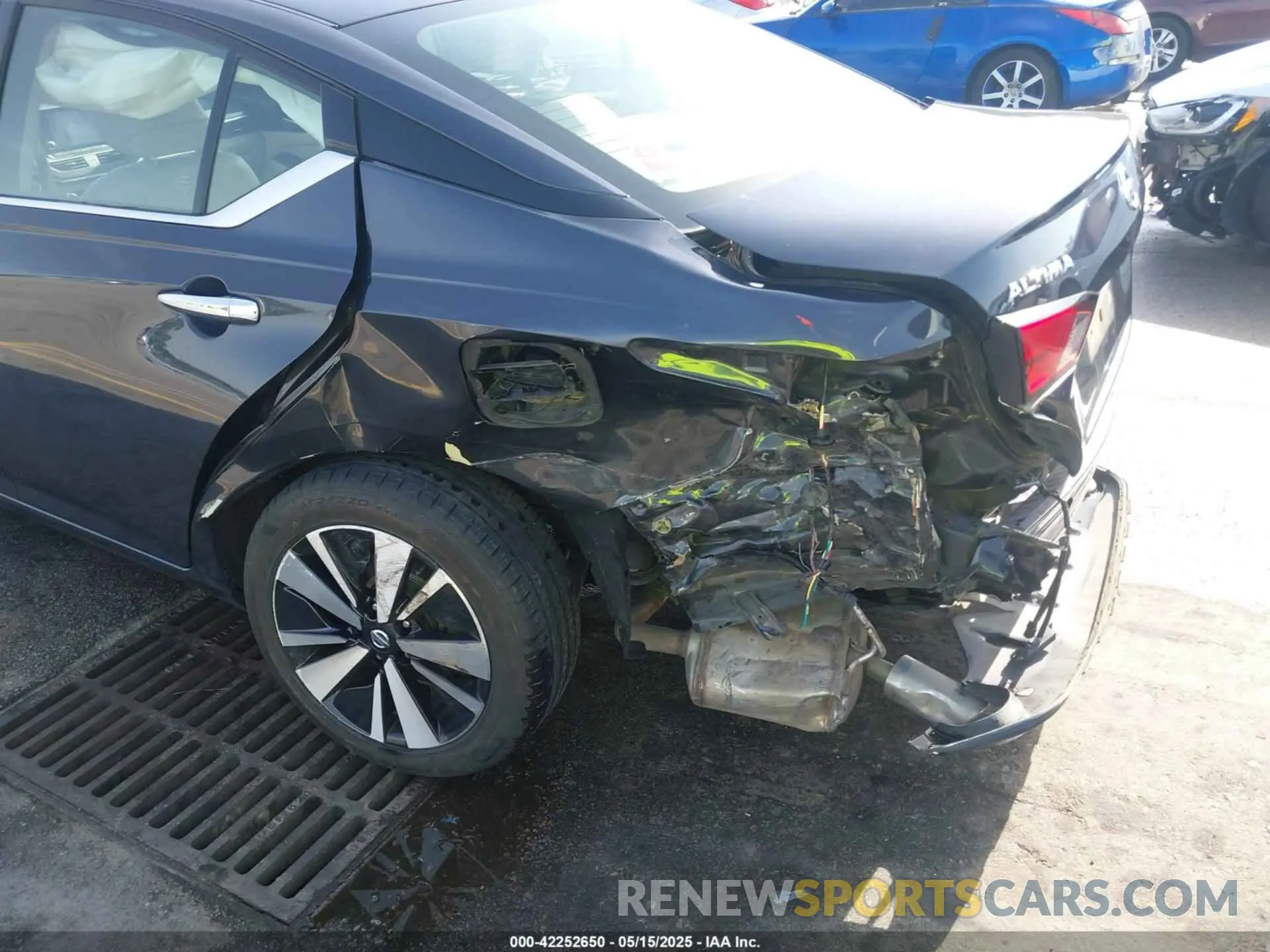 6 Photograph of a damaged car 1N4BL4EV5LC162873 NISSAN ALTIMA 2020
