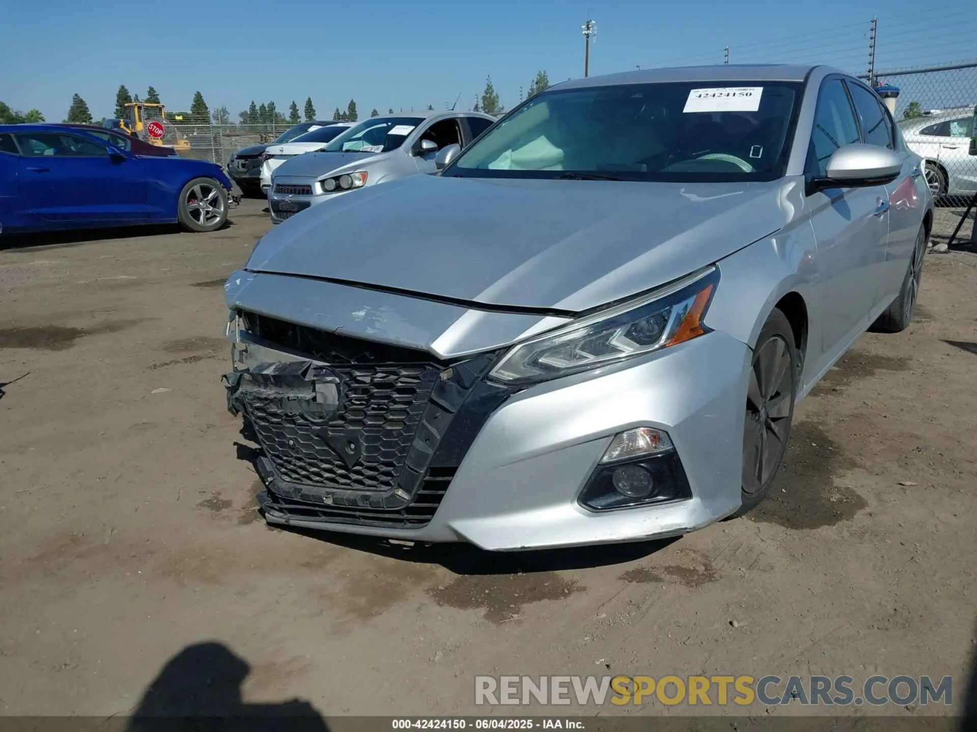 2 Photograph of a damaged car 1N4BL4EV5LC235112 NISSAN ALTIMA 2020