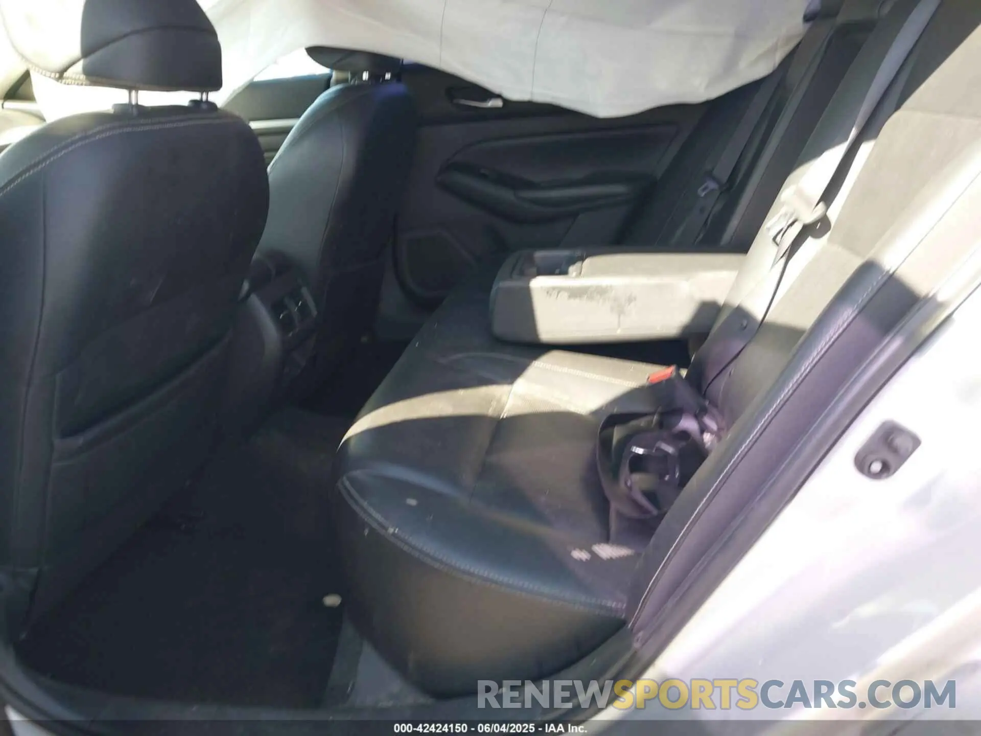 8 Photograph of a damaged car 1N4BL4EV5LC235112 NISSAN ALTIMA 2020