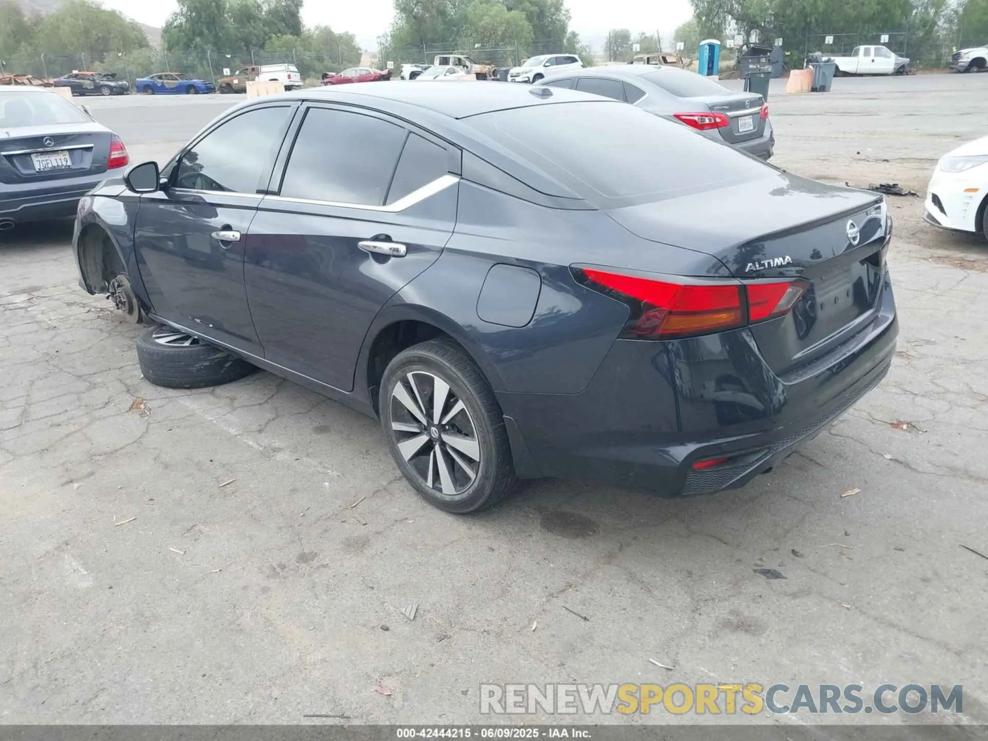 3 Photograph of a damaged car 1N4BL4EV6LC224698 NISSAN ALTIMA 2020