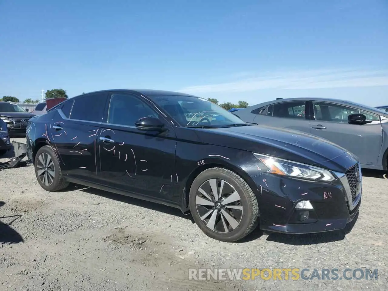 4 Photograph of a damaged car 1N4BL4EV6LC247382 NISSAN ALTIMA 2020