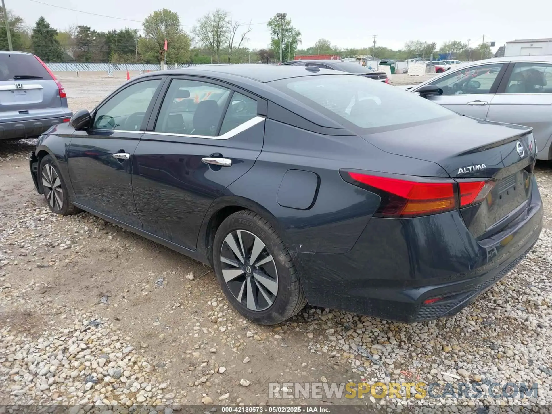 3 Photograph of a damaged car 1N4BL4EV7LC158517 NISSAN ALTIMA 2020