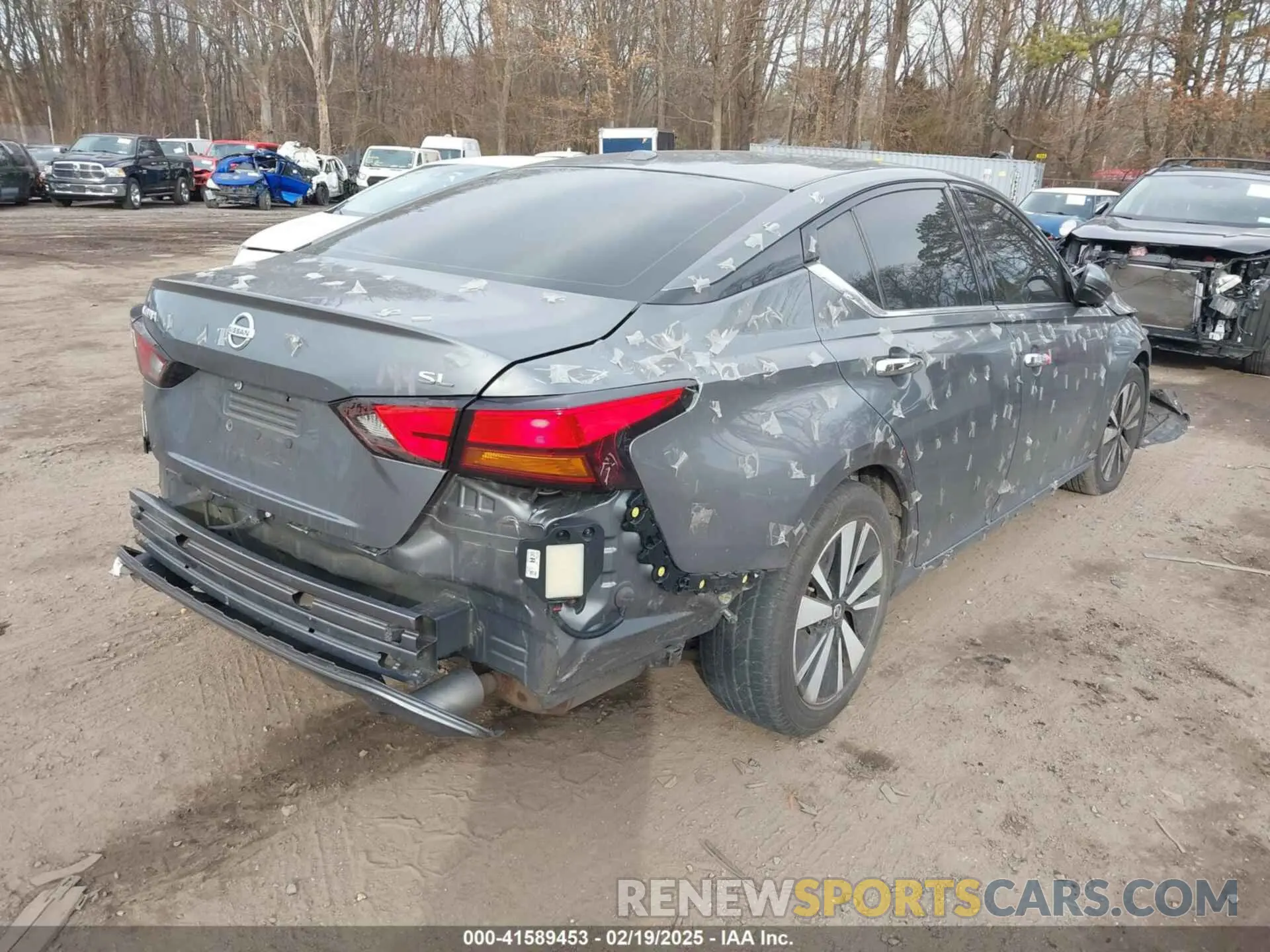 4 Photograph of a damaged car 1N4BL4EV8LC121363 NISSAN ALTIMA 2020