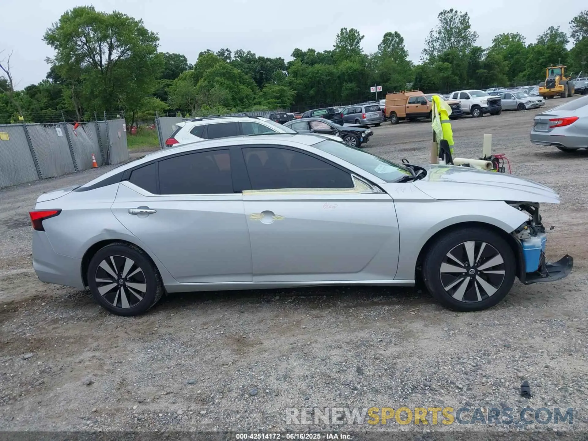 14 Photograph of a damaged car 1N4BL4EV8LC146134 NISSAN ALTIMA 2020