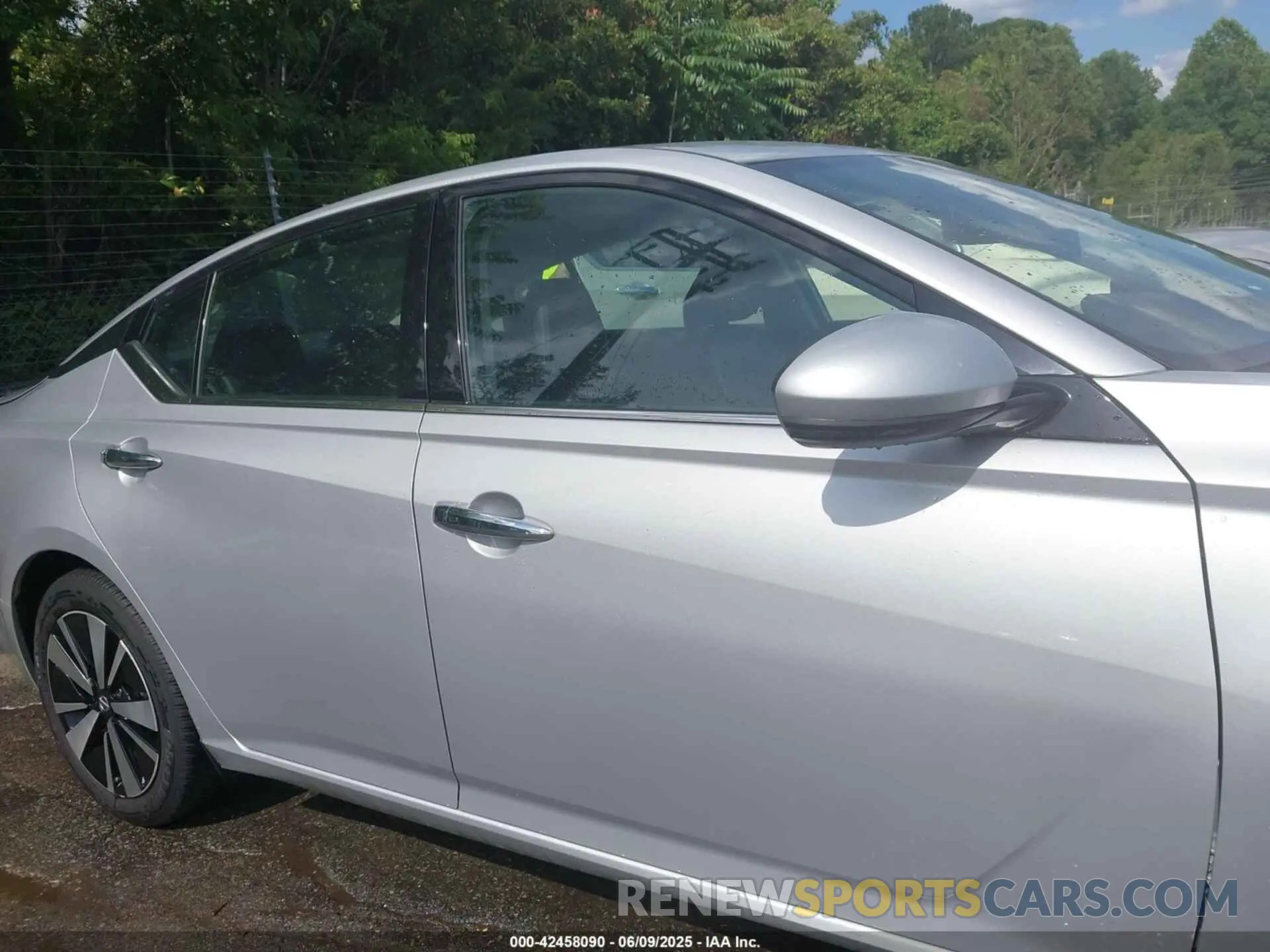 13 Photograph of a damaged car 1N4BL4EV8LC163306 NISSAN ALTIMA 2020