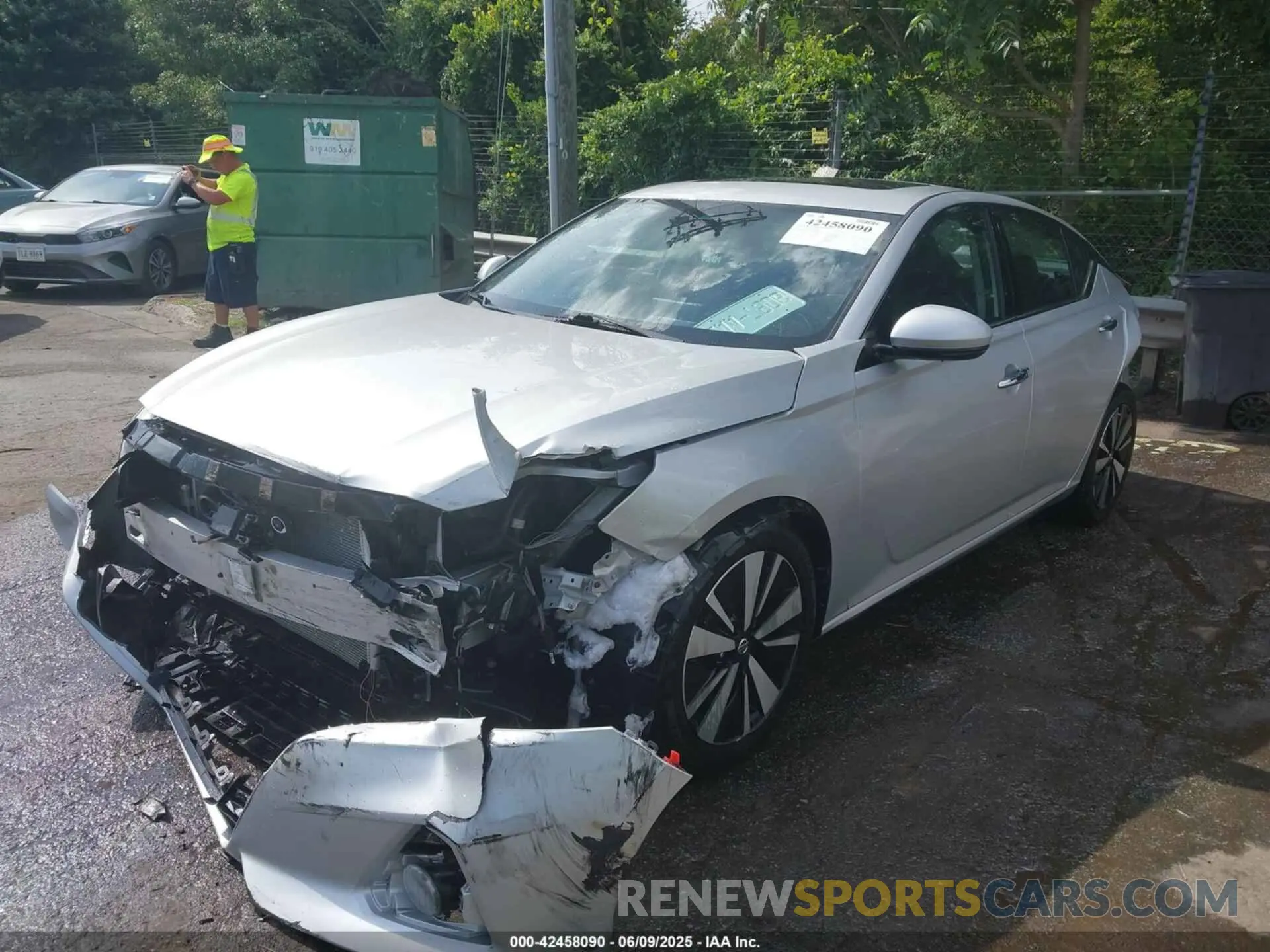 2 Photograph of a damaged car 1N4BL4EV8LC163306 NISSAN ALTIMA 2020