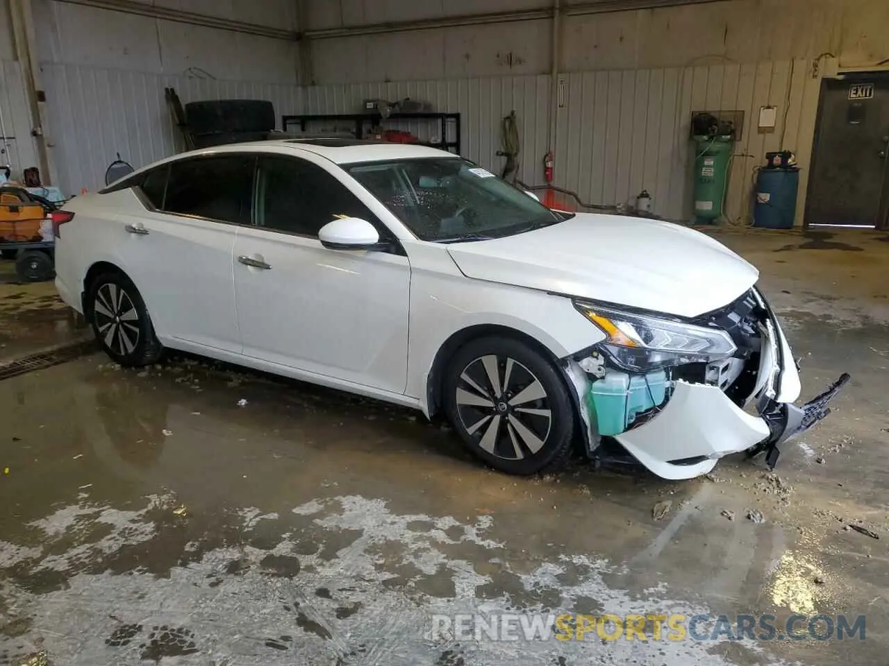 4 Photograph of a damaged car 1N4BL4EV8LC212942 NISSAN ALTIMA 2020