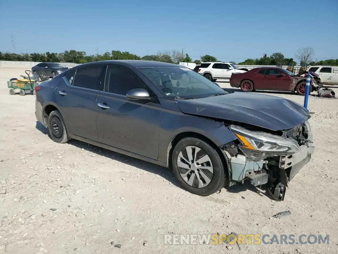 4 Photograph of a damaged car 1N4BL4EV8LC232463 NISSAN ALTIMA 2020