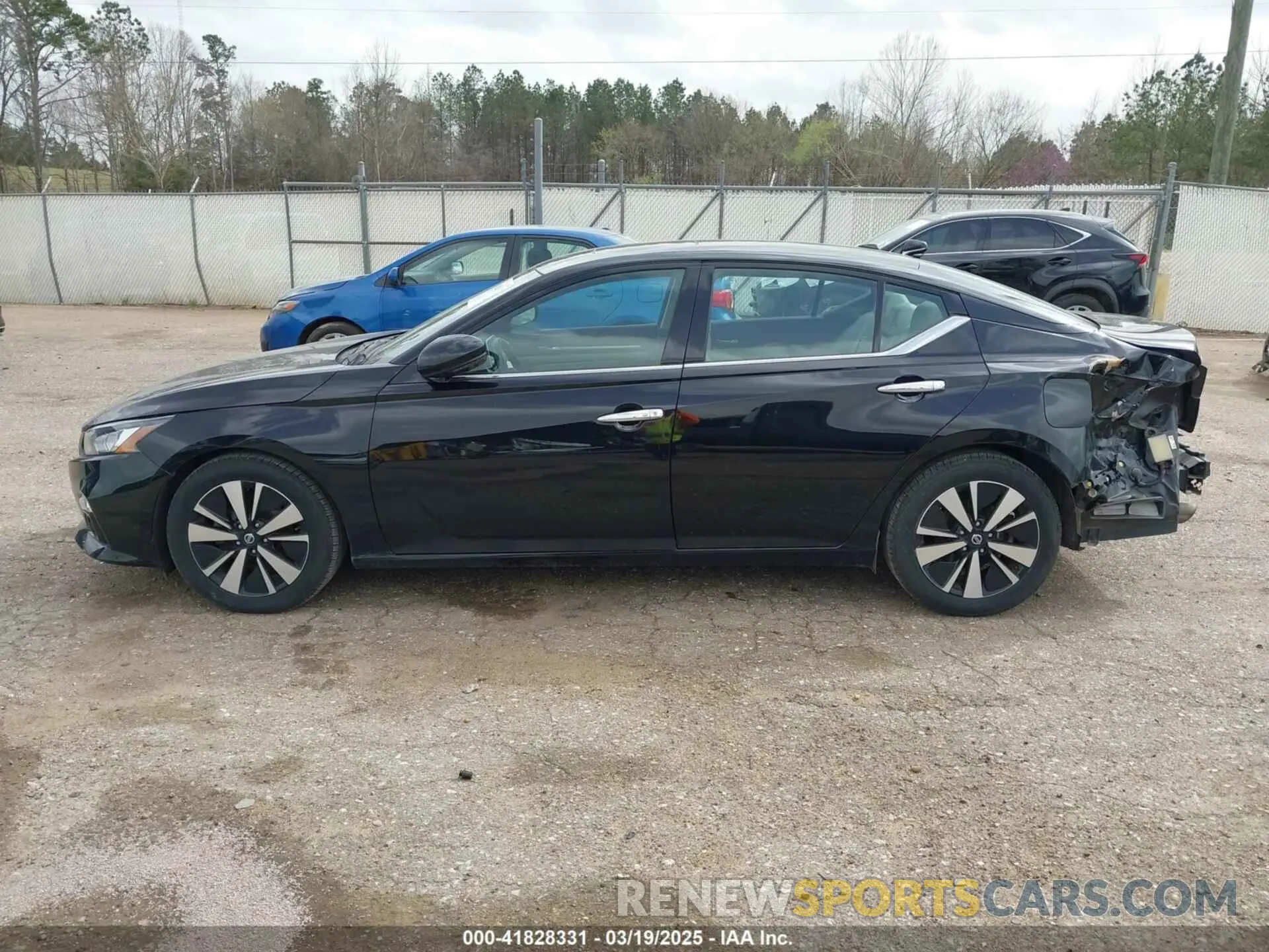 15 Photograph of a damaged car 1N4BL4EV9LC147356 NISSAN ALTIMA 2020