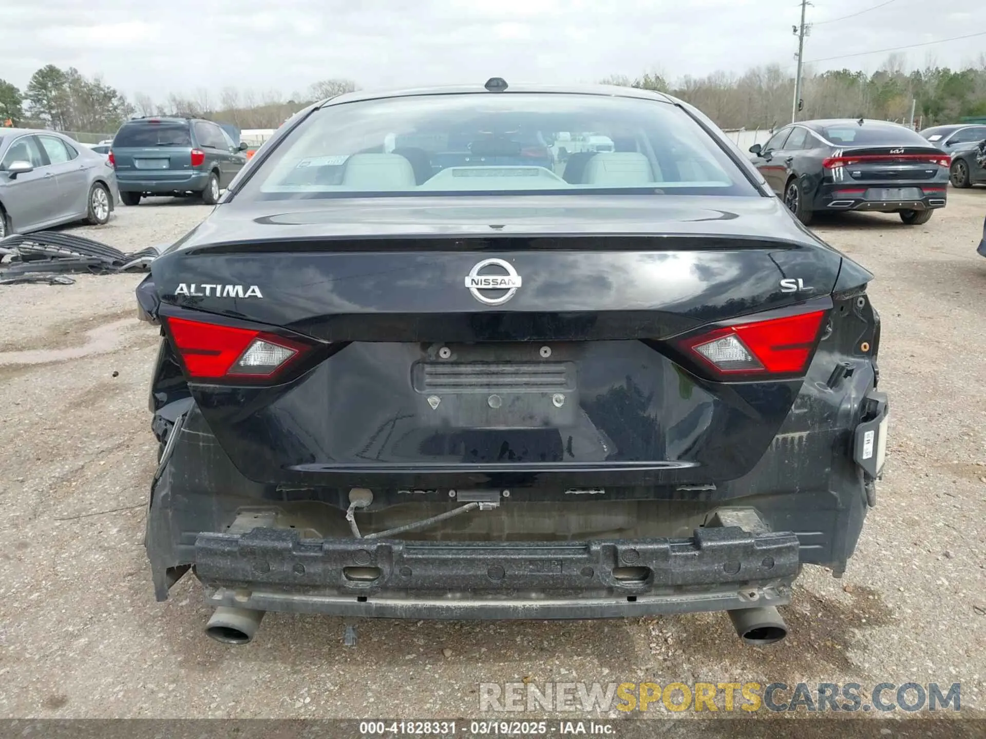 17 Photograph of a damaged car 1N4BL4EV9LC147356 NISSAN ALTIMA 2020