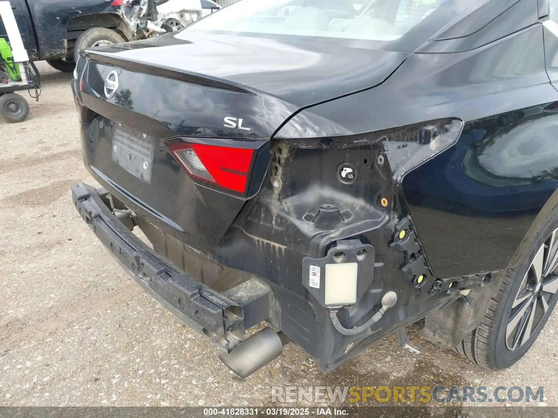 18 Photograph of a damaged car 1N4BL4EV9LC147356 NISSAN ALTIMA 2020